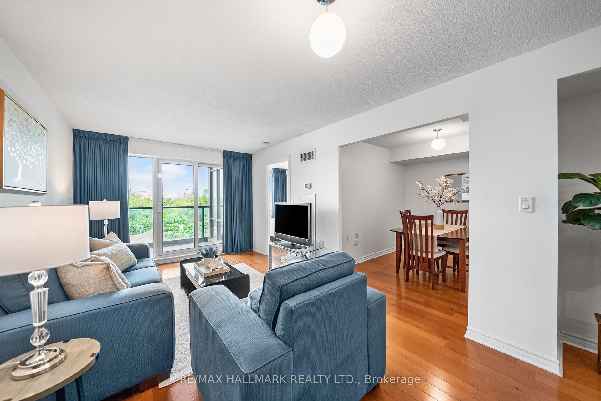 2 Bedrooms Condo at 3830 Bathurst, Toronto For sale