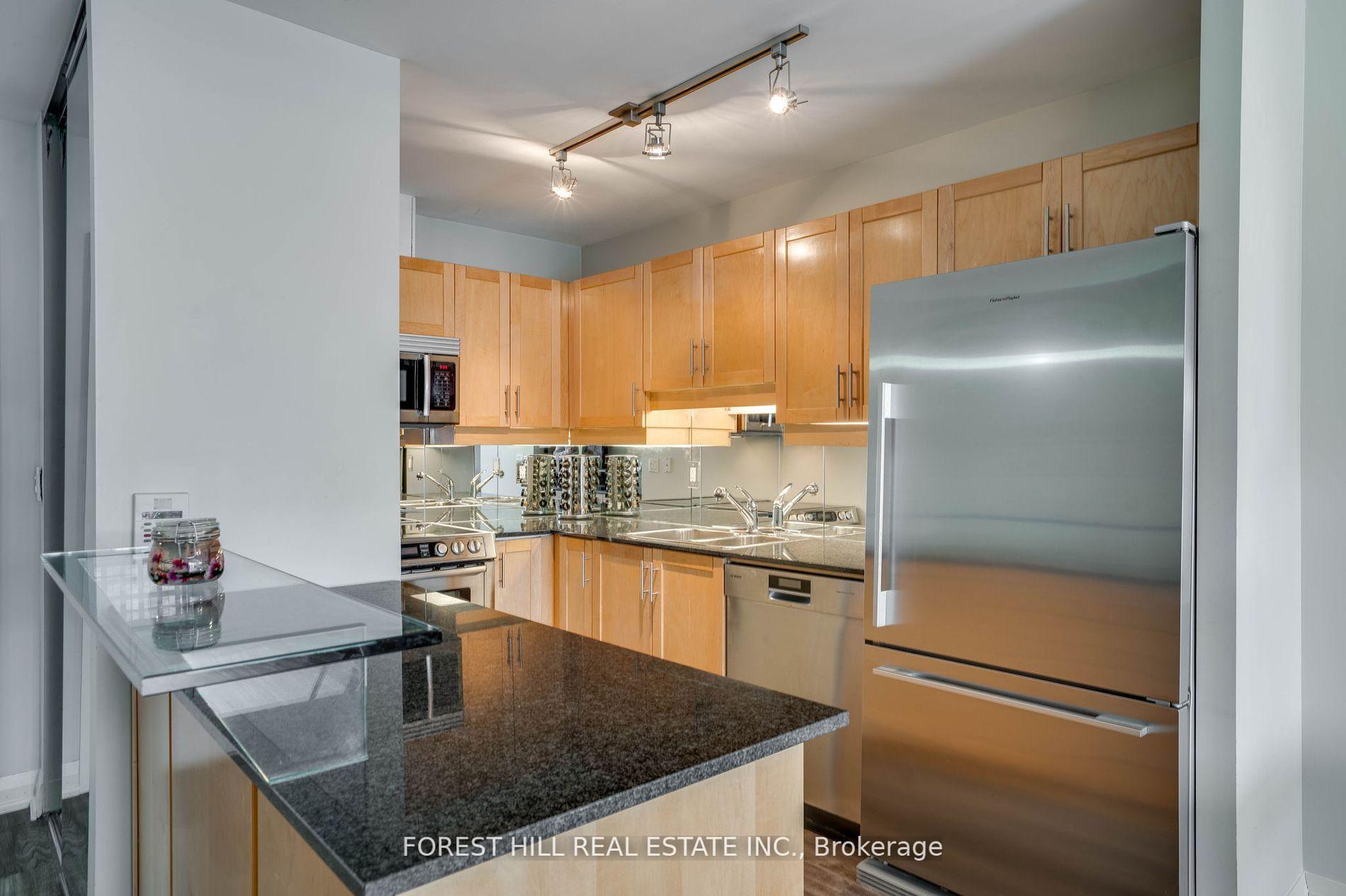 2 Bedrooms Condo at 220 Victoria, Toronto For sale