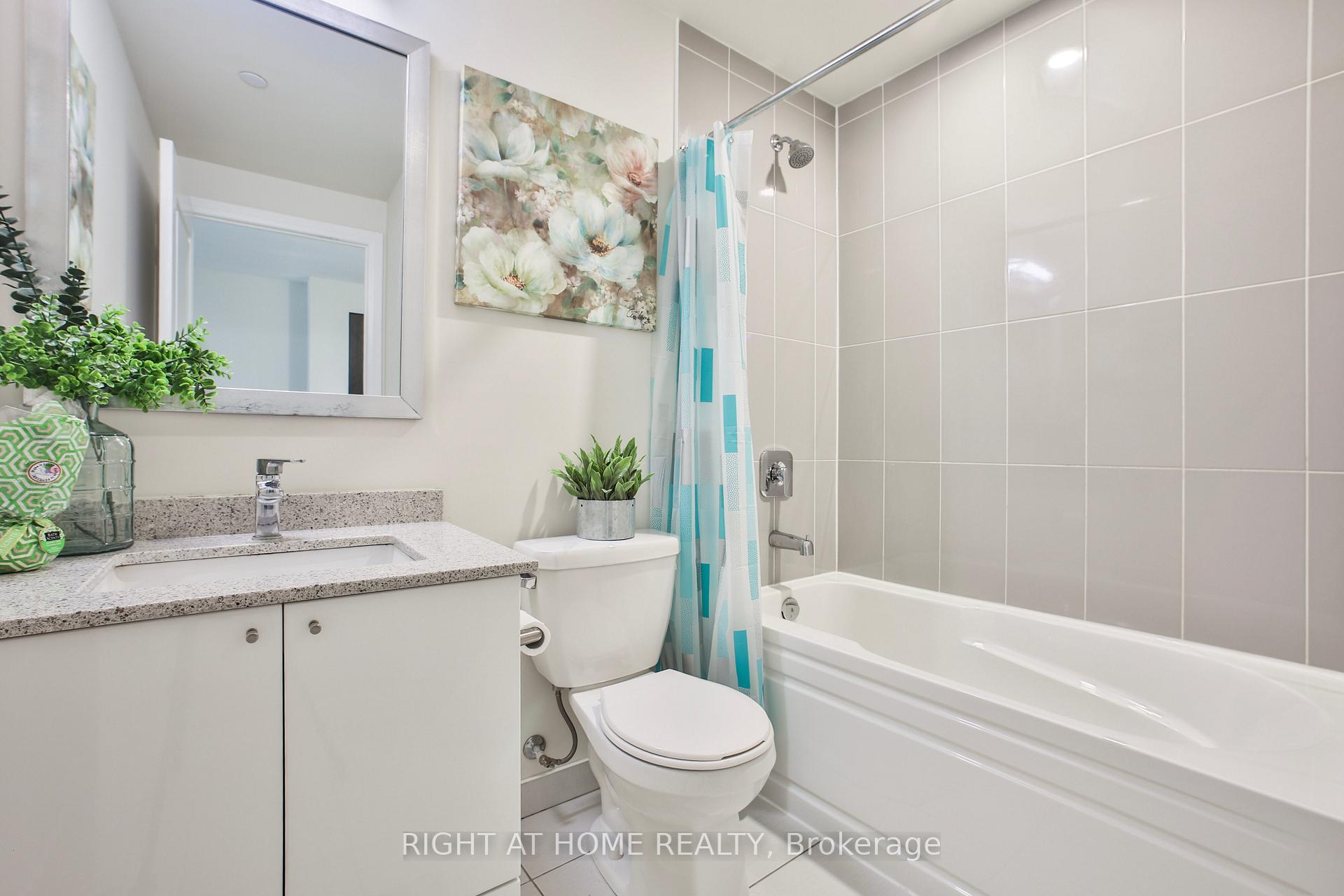 1 Bedroom Condo at 35 WATERGARDEN, Mississauga For sale