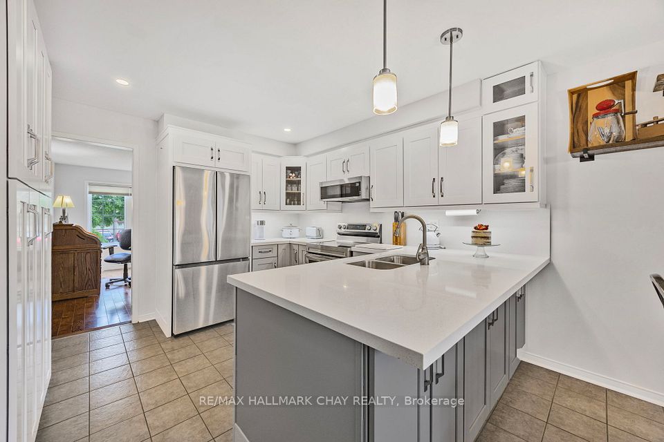 314 Harvie Road, Barrie, ON L4N 8H1