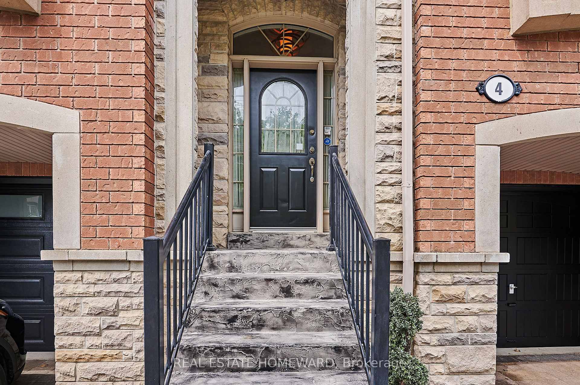 4 Isaac Devins Avenue, Vaughan, ON L4L 0A4