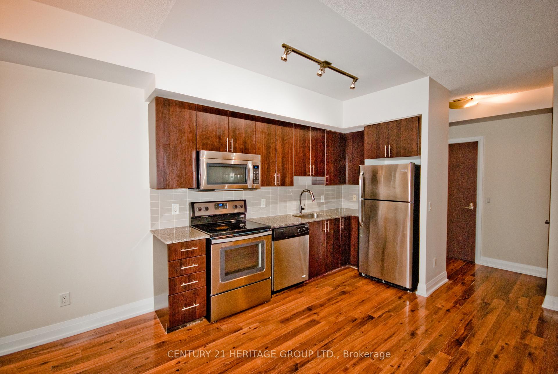 2 Bedrooms Condo at 85 North Park, Vaughan For sale