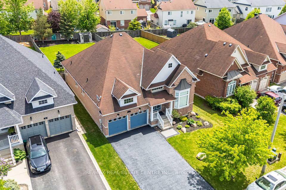 47 Regalia Way, Barrie, ON L4M 7H8