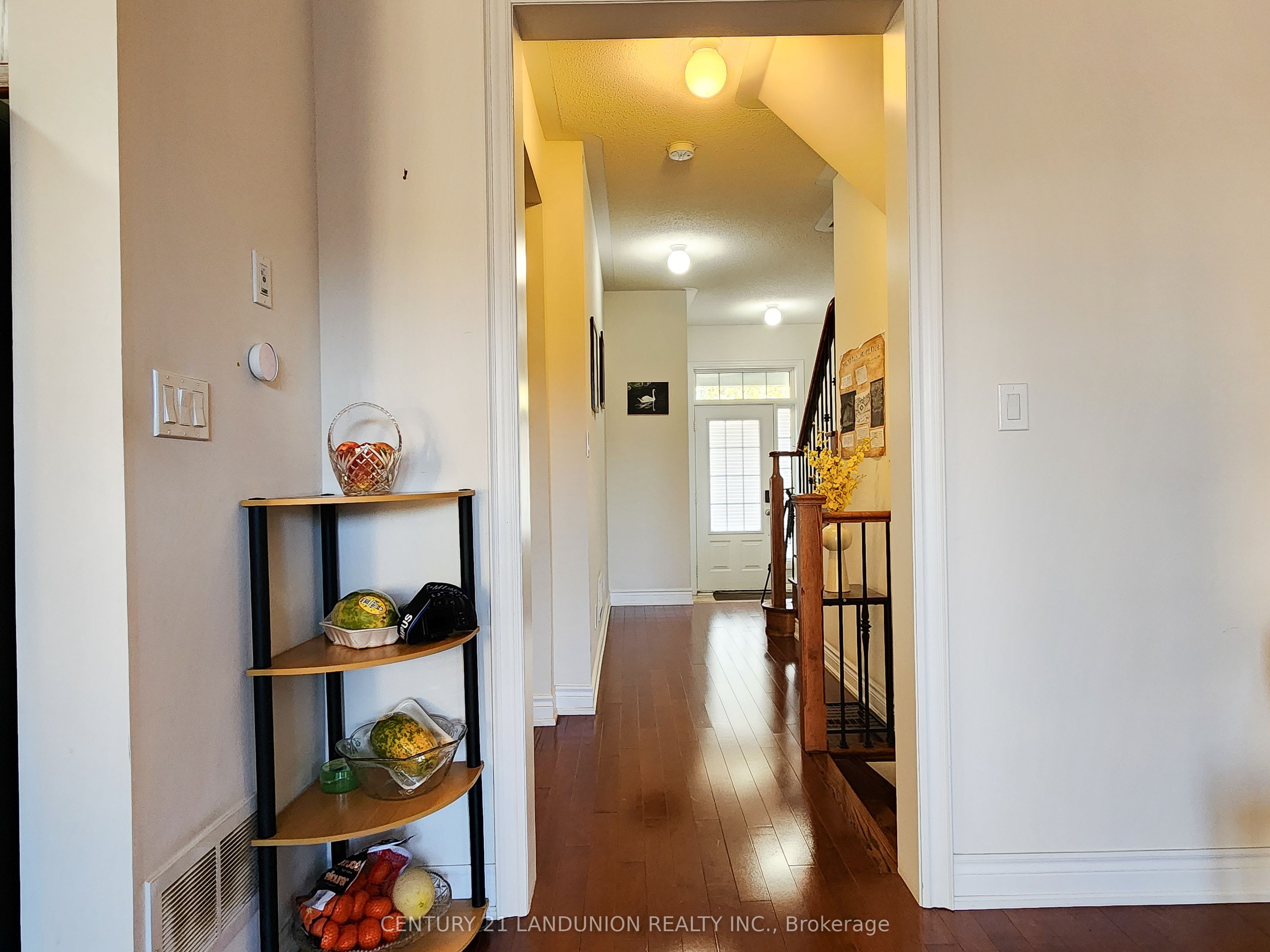 35 Goldthread Terrace