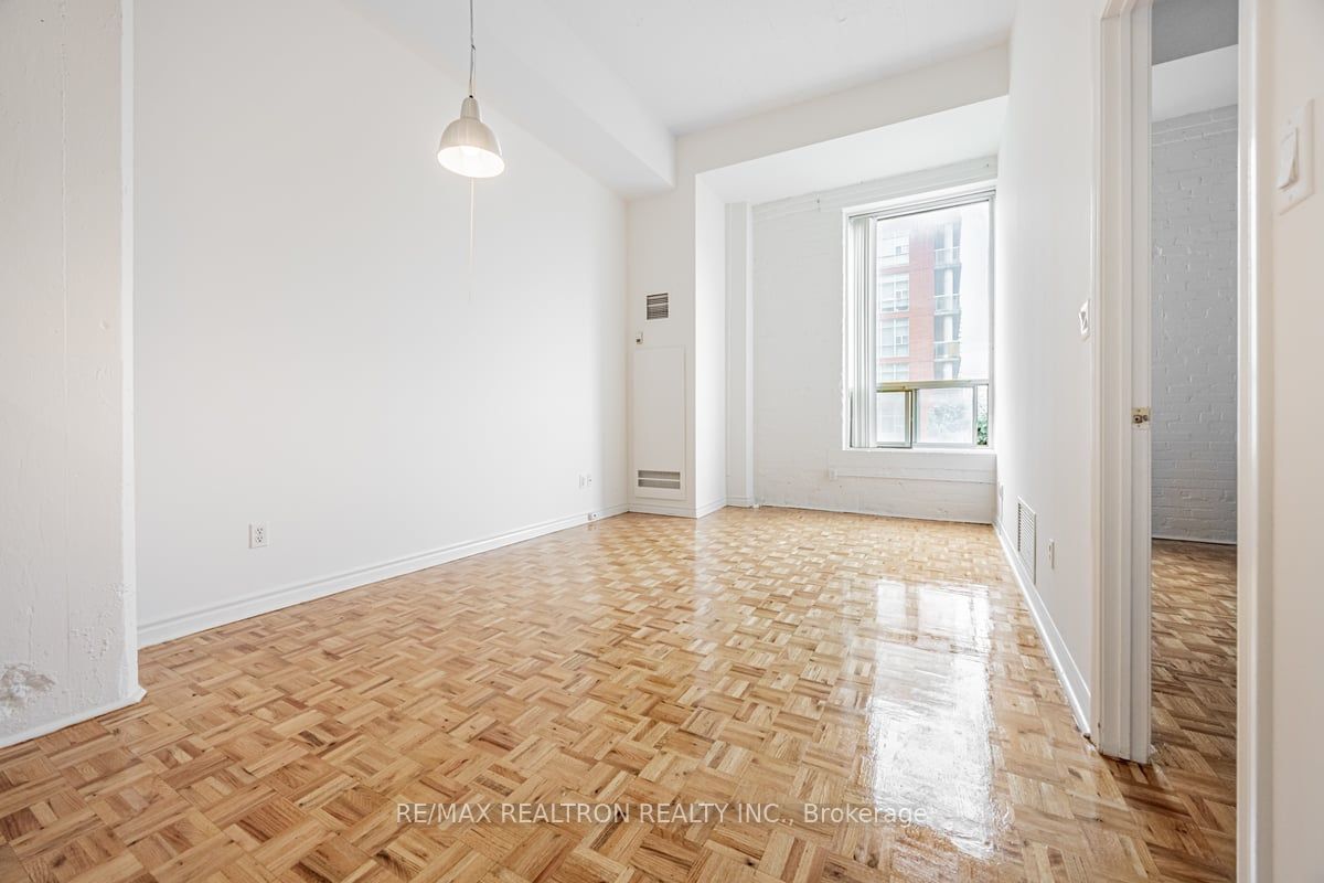 1401 Dupont Street, #225