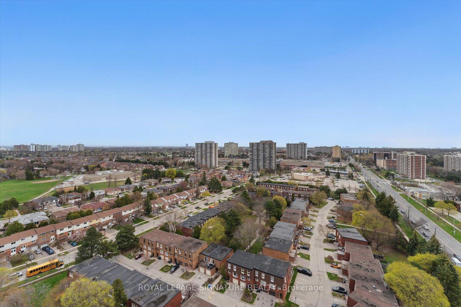 3 Bedrooms Condo at 65 Huntingdale,  Toronto For sale