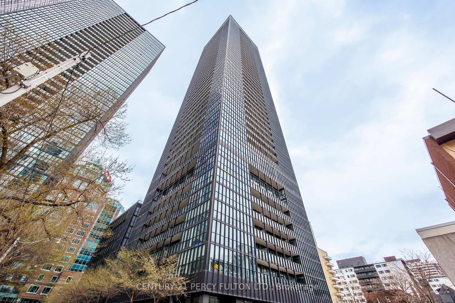 2 Bedrooms Condo at 101 Charles, Toronto For sale