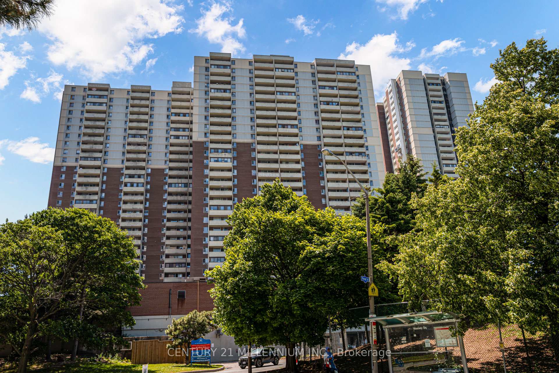 3 Bedrooms Condo at 5 Massey, Toronto For sale