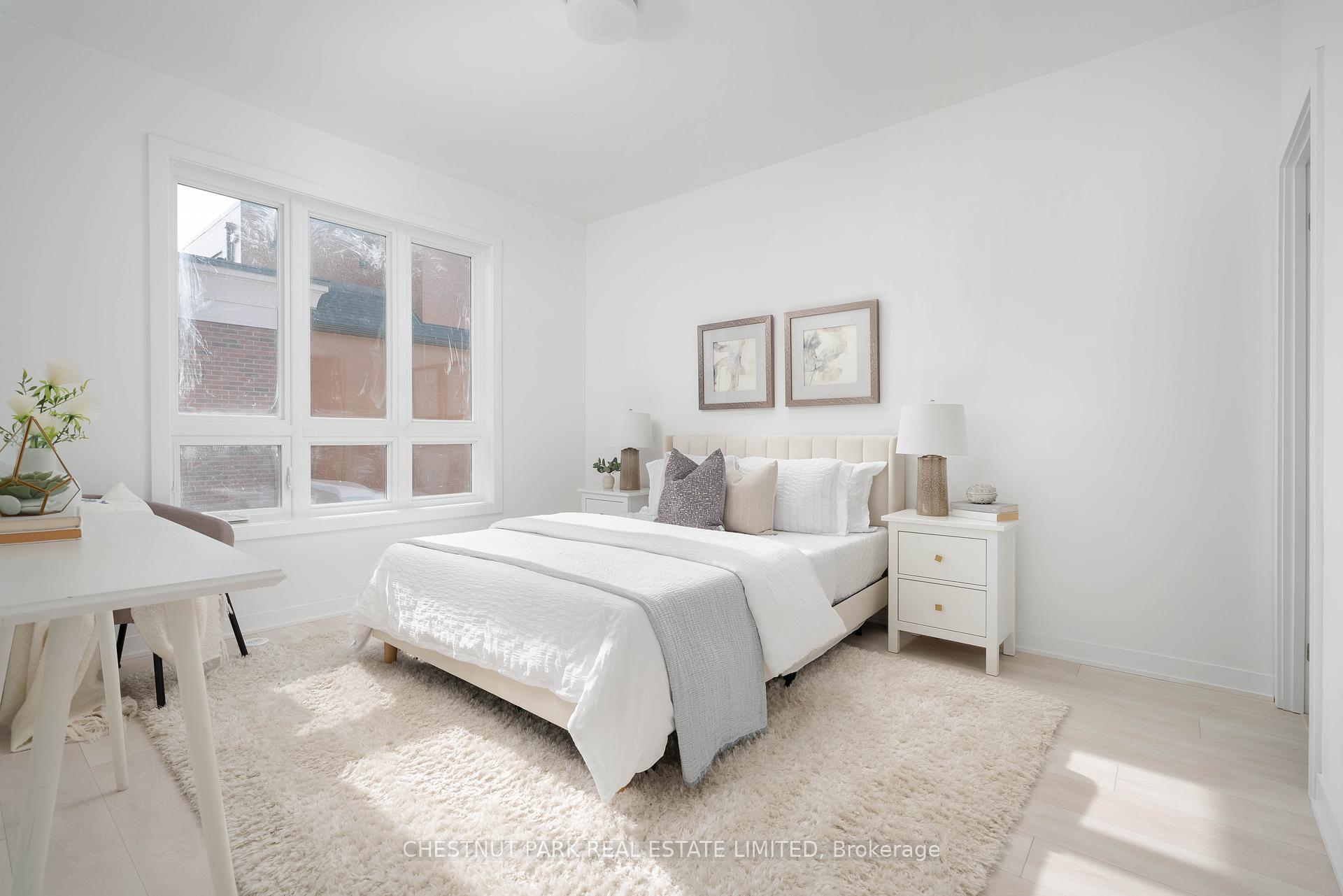 2 Bedrooms Condo at 4045 Hickory, Mississauga For sale