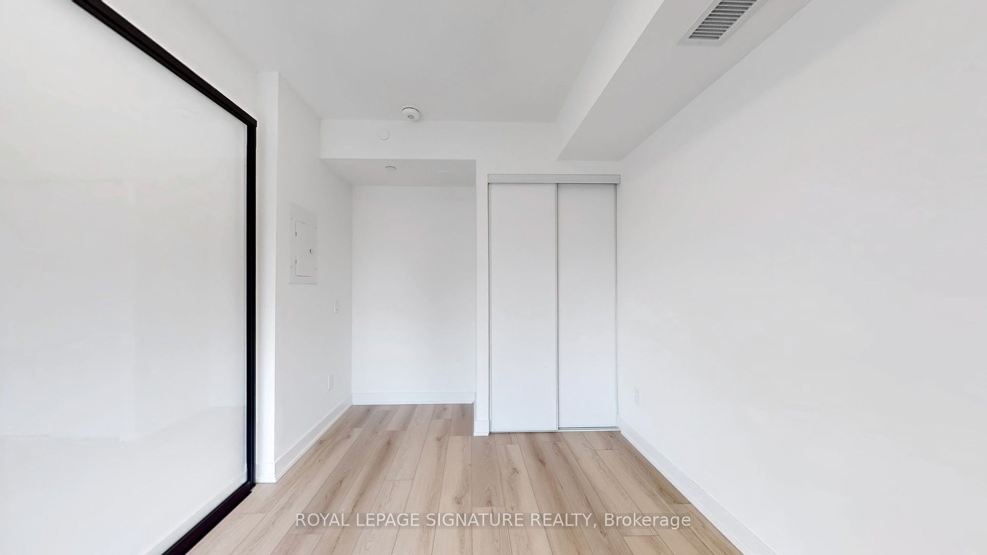 1200 Dundas Street W, #203