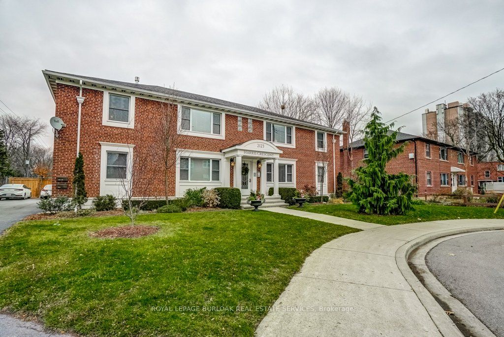 2123 Harris Crescent, #2
