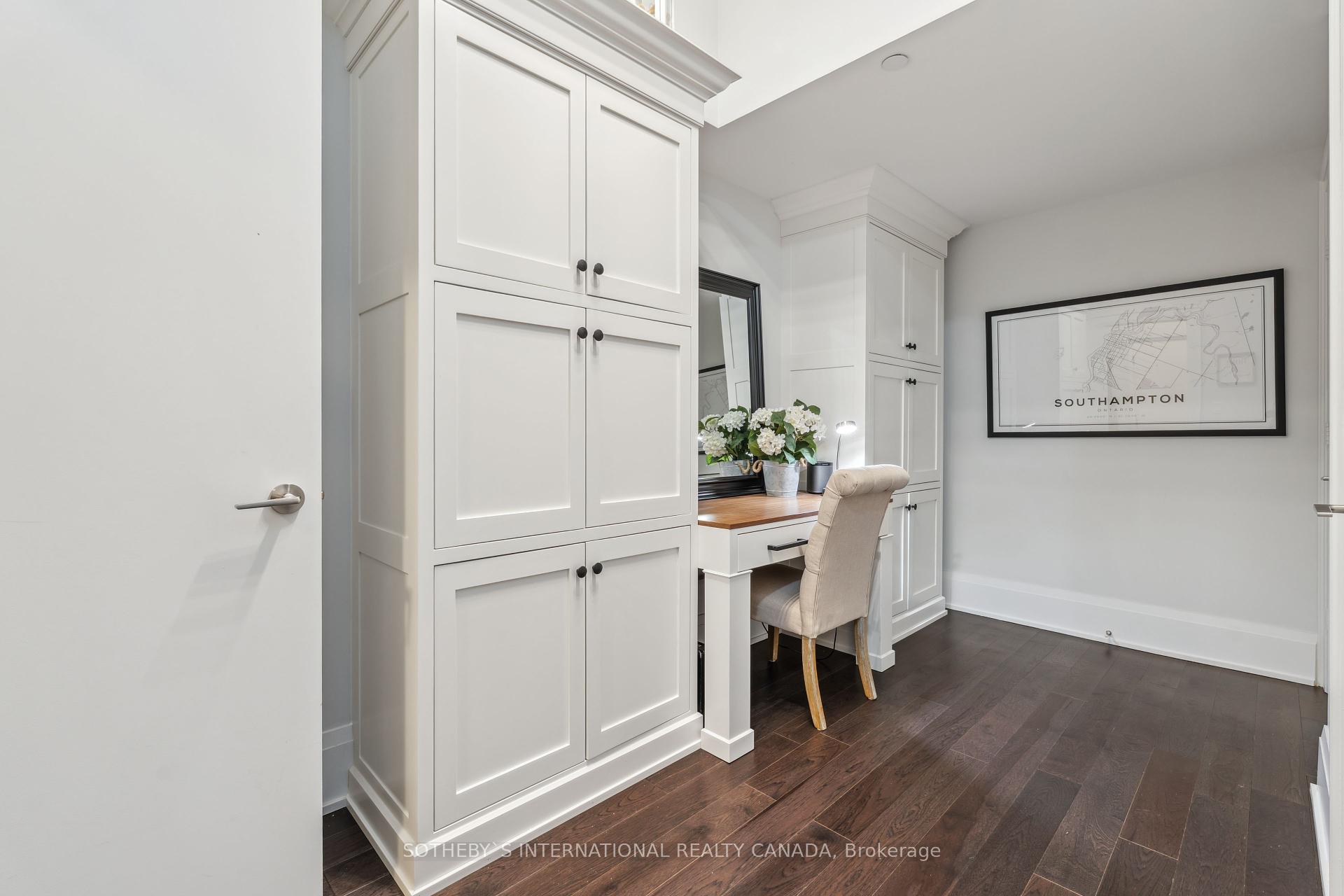 3 Bedrooms Condo at 39 Queens,  Toronto For sale