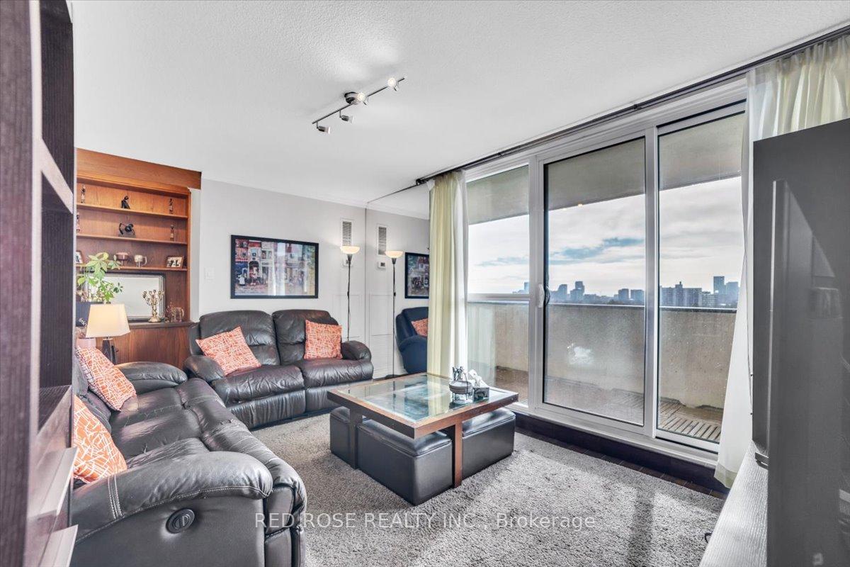 3 Bedrooms Condo at 3303 Don Mills,  Toronto For sale