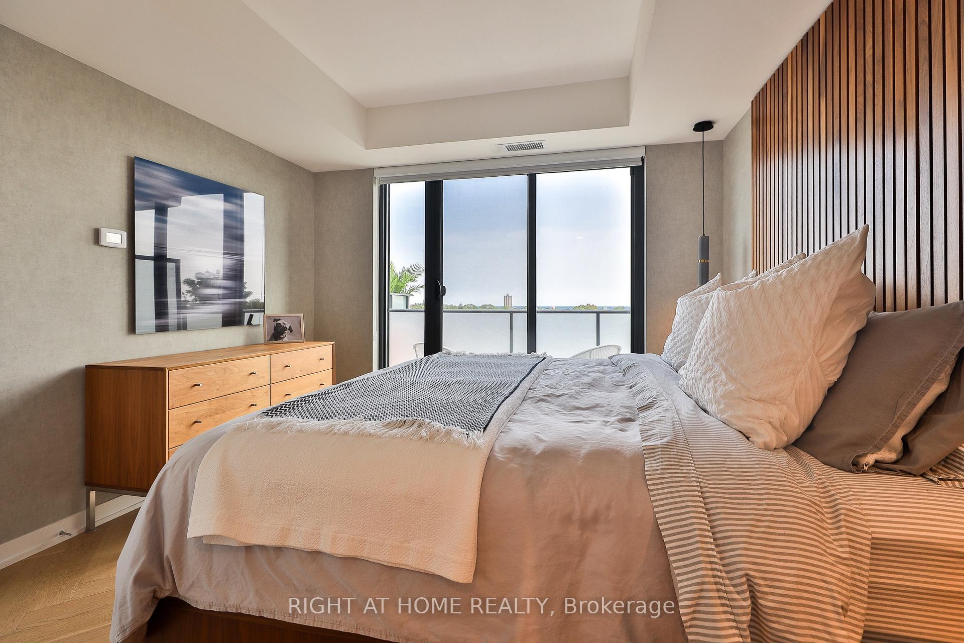 2 Bedrooms Condo at 430 Roncesvalles, Toronto For sale