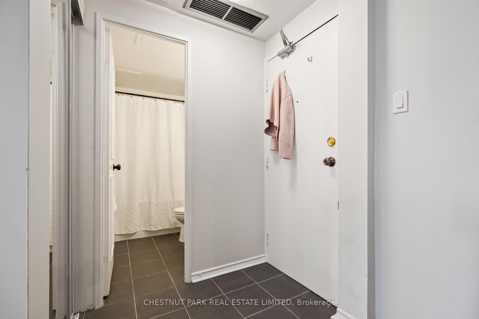 1 Bedroom Condo at 212 St. George,  Toronto For sale