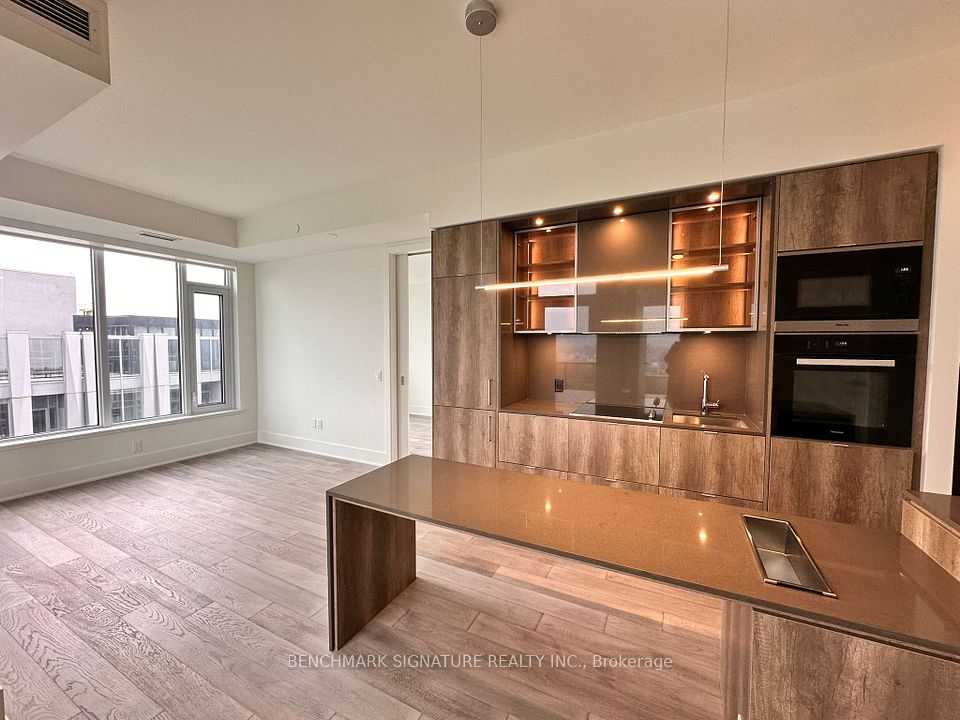 11 Yorkville