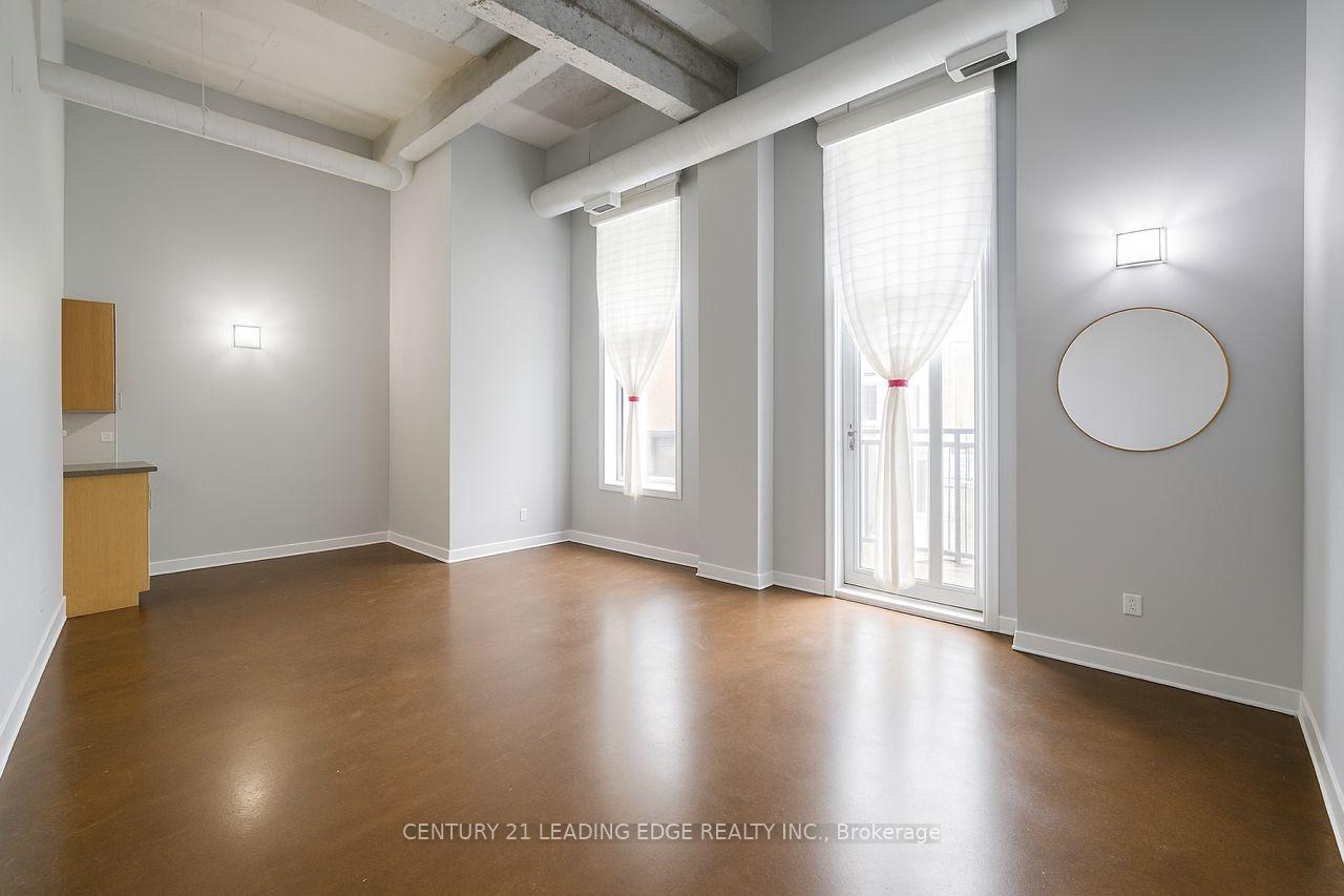1 Bedroom Condo at 11 Rebecca, Hamilton For sale