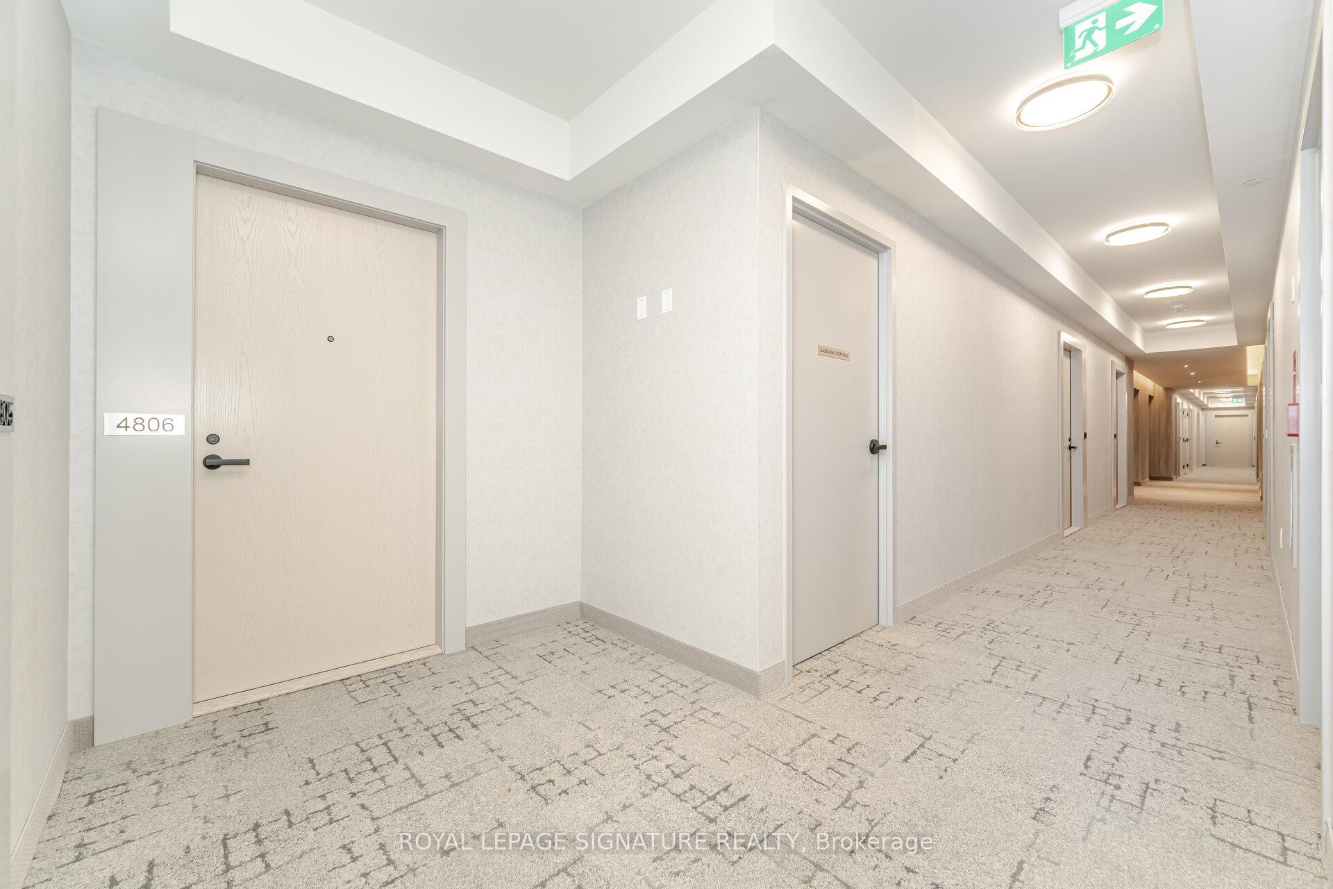 2 Bedrooms Condo at 195 Commerce, Vaughan For sale