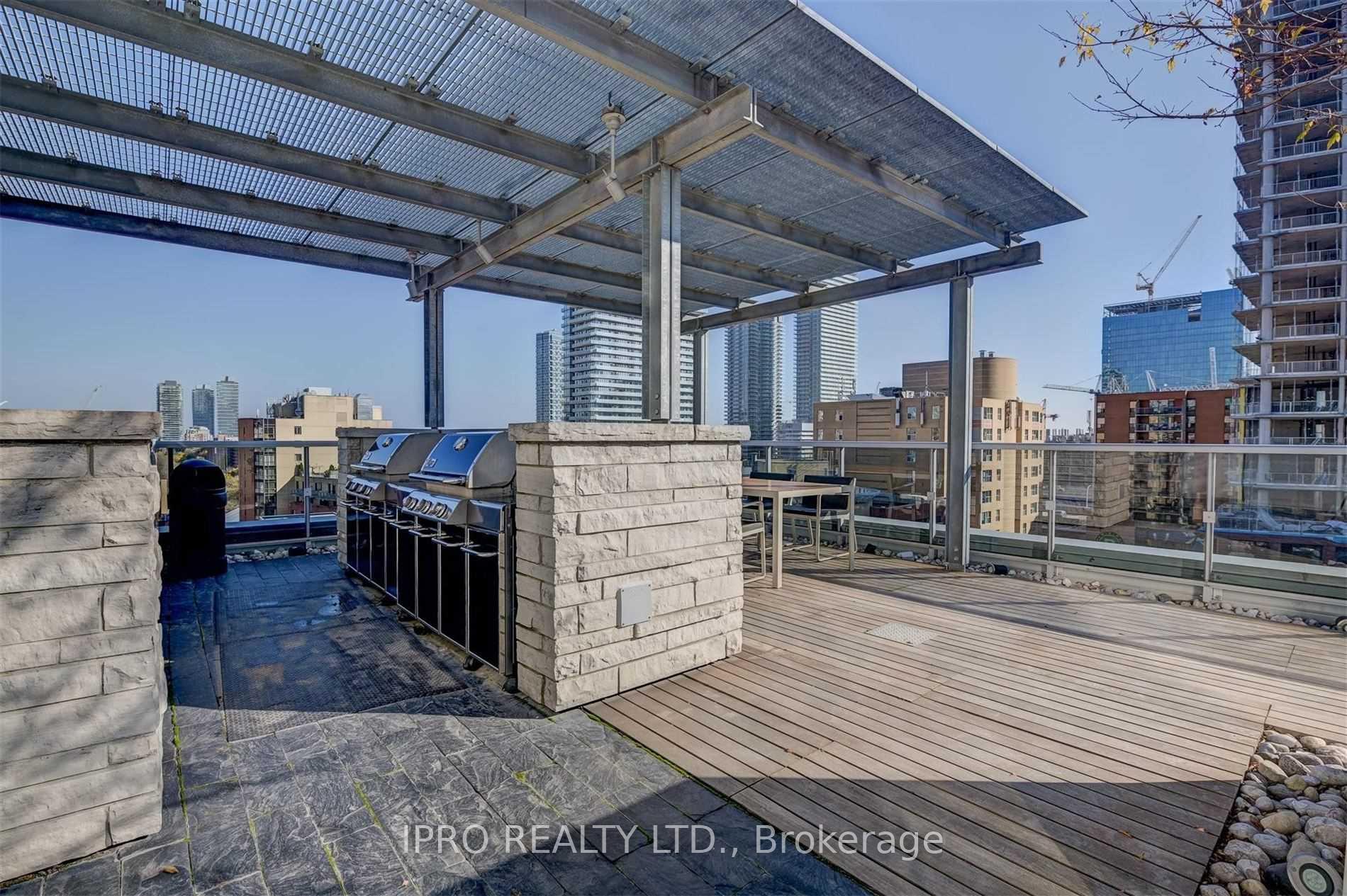 1 Bedroom Condo at 55 Front, Toronto For sale