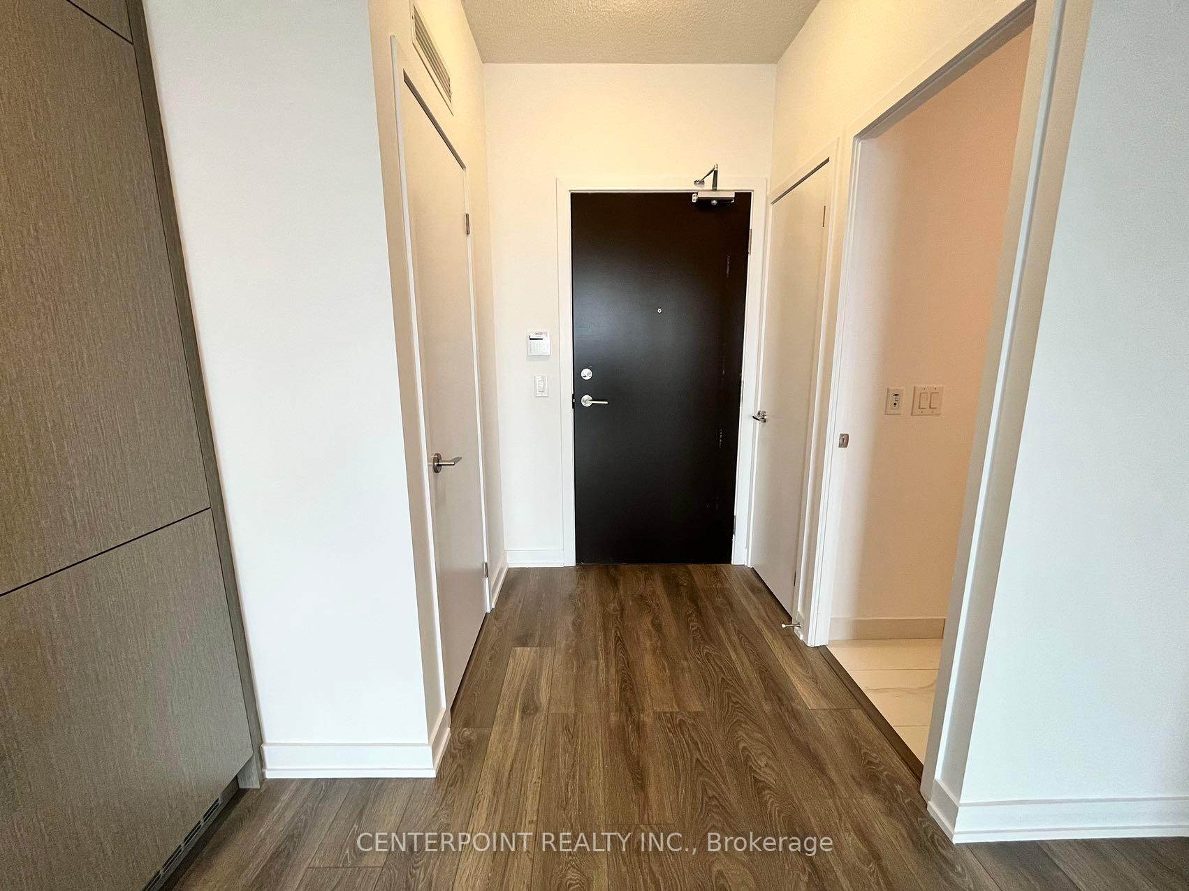 2 Bedrooms Condo at 38 Honeycrisp,  Vaughan For sale
