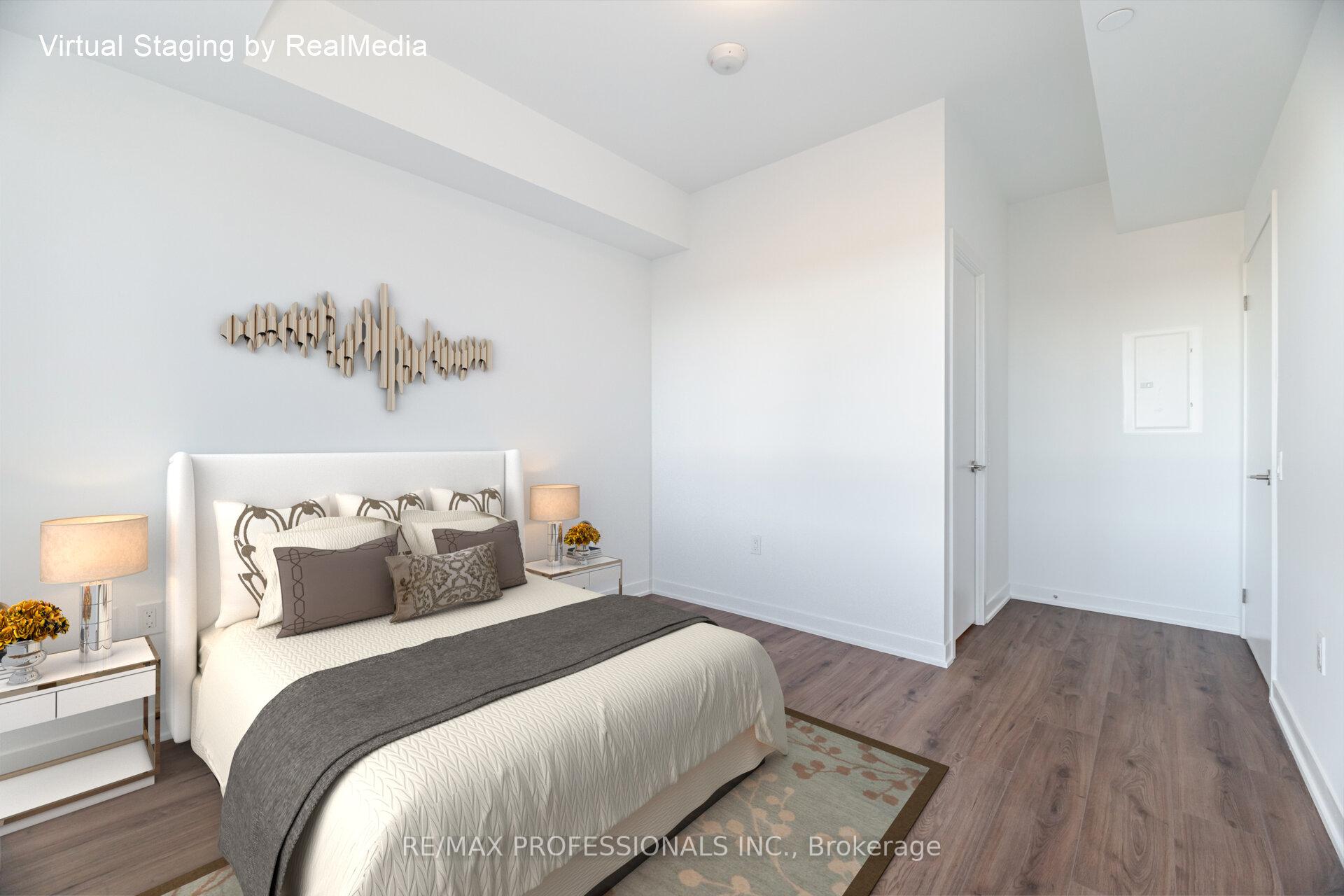 1 Bedroom Condo at 395 Dundas,  Oakville For sale