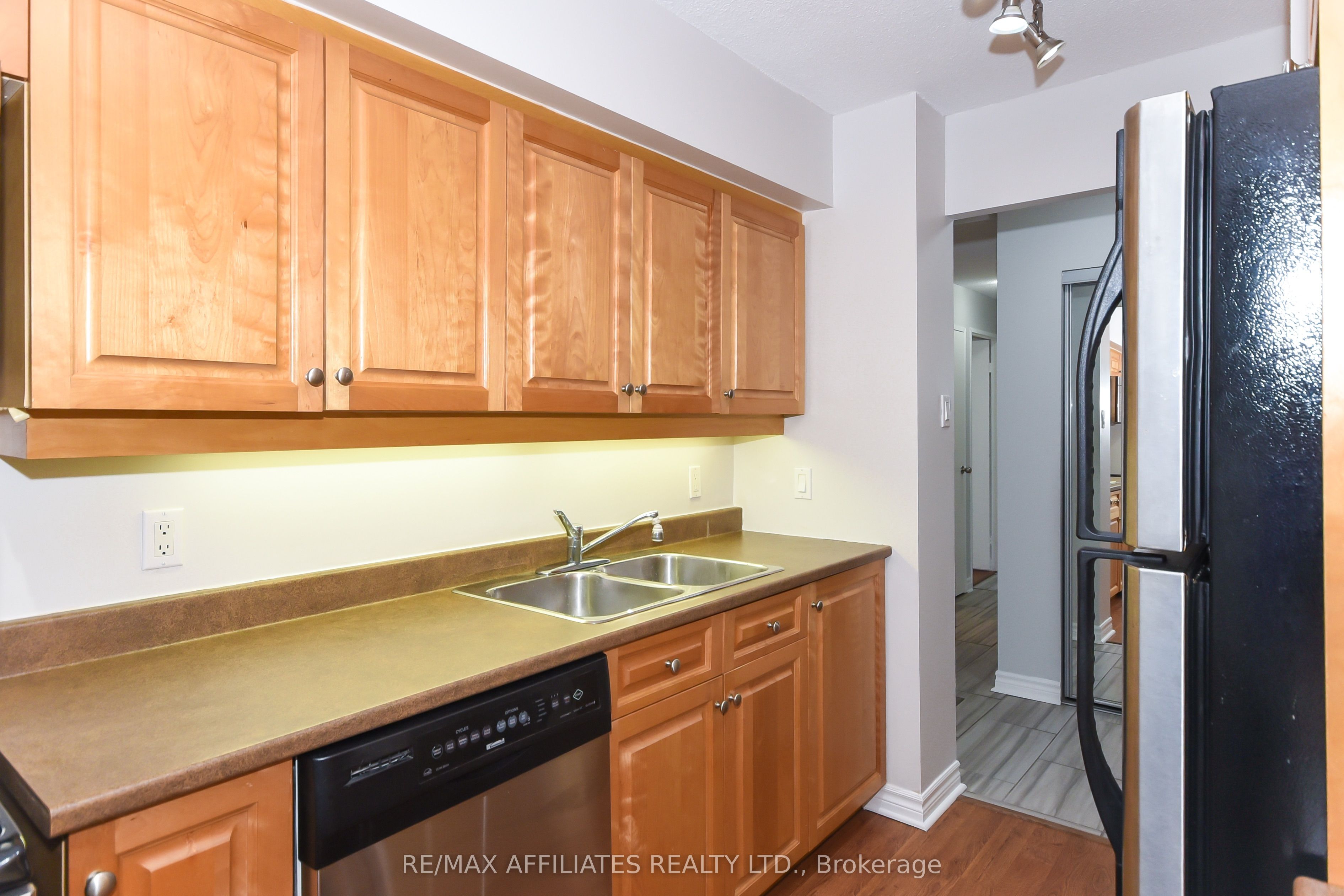 2400 Virginia Drive W, #305