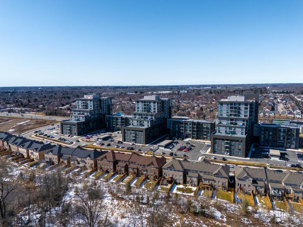2 Bedrooms Condo at 450 Dundas,  Hamilton For sale