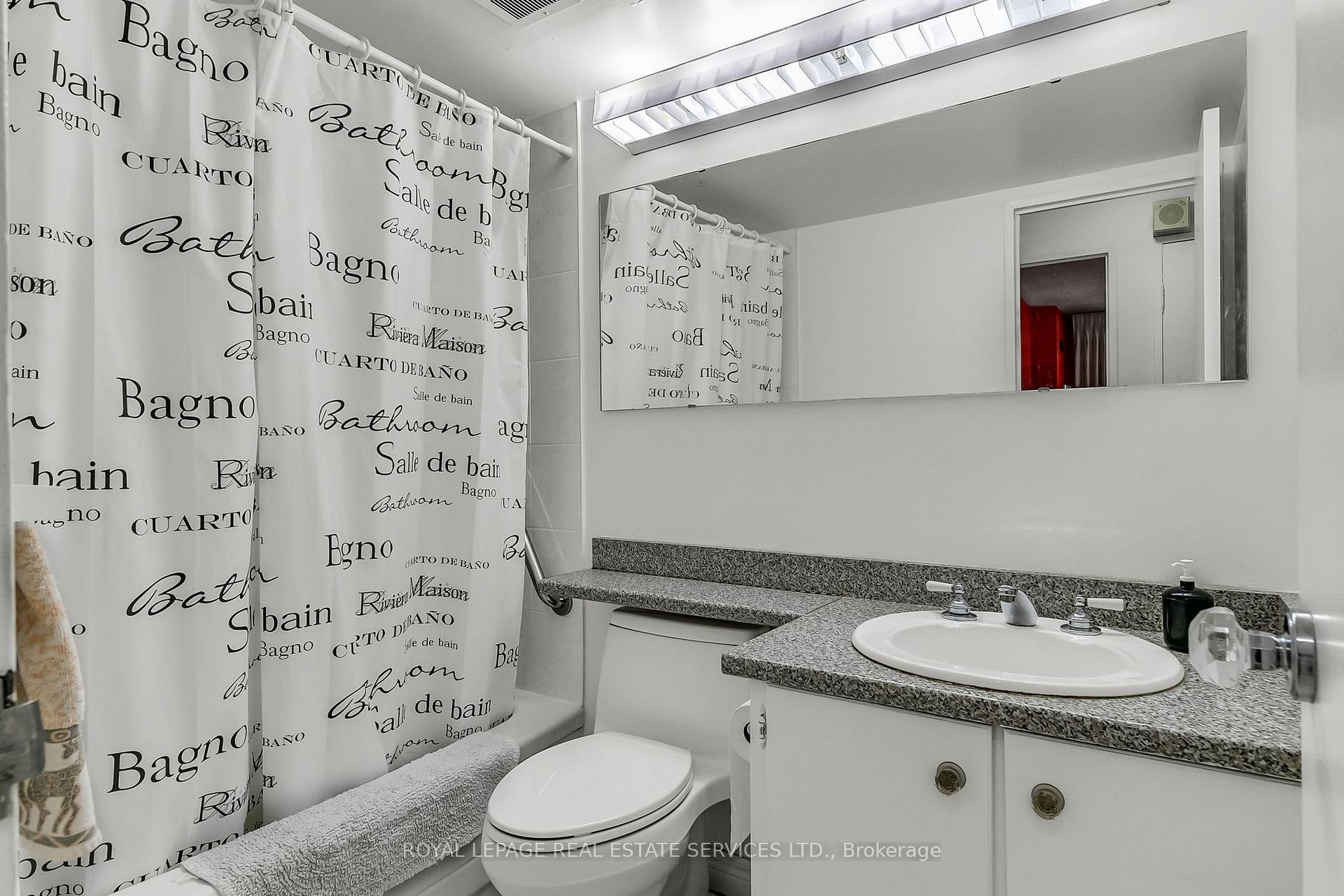2 Bedrooms Condo at 50 Quebec, Toronto For sale