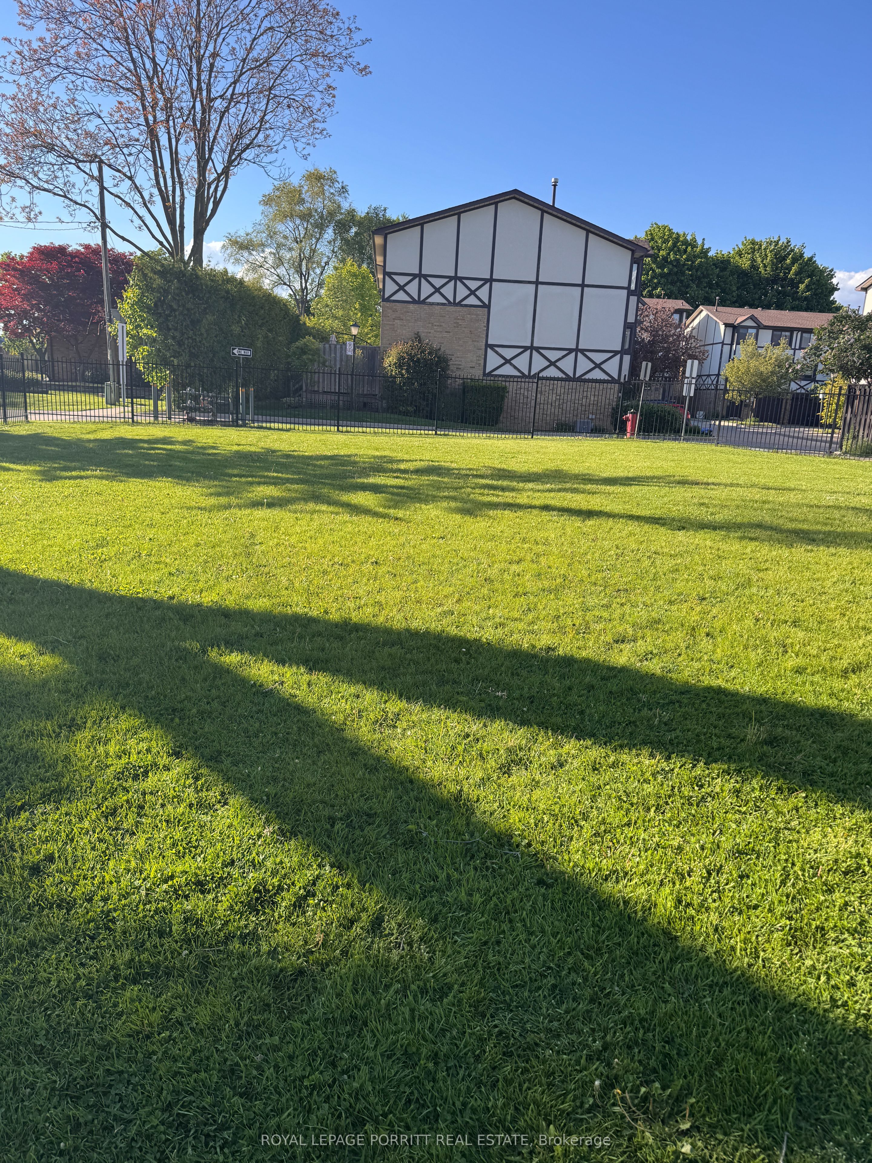 4 Bradbrook Road, #6