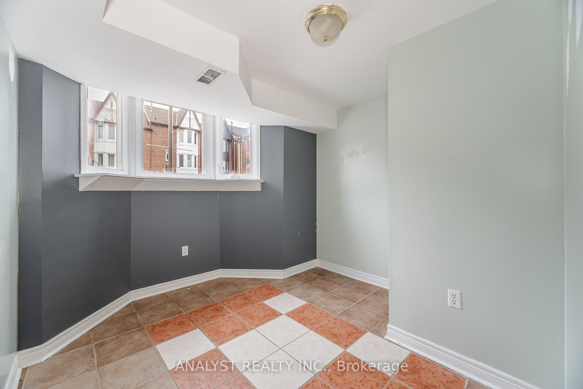219 Woodbridge Avenue, #1