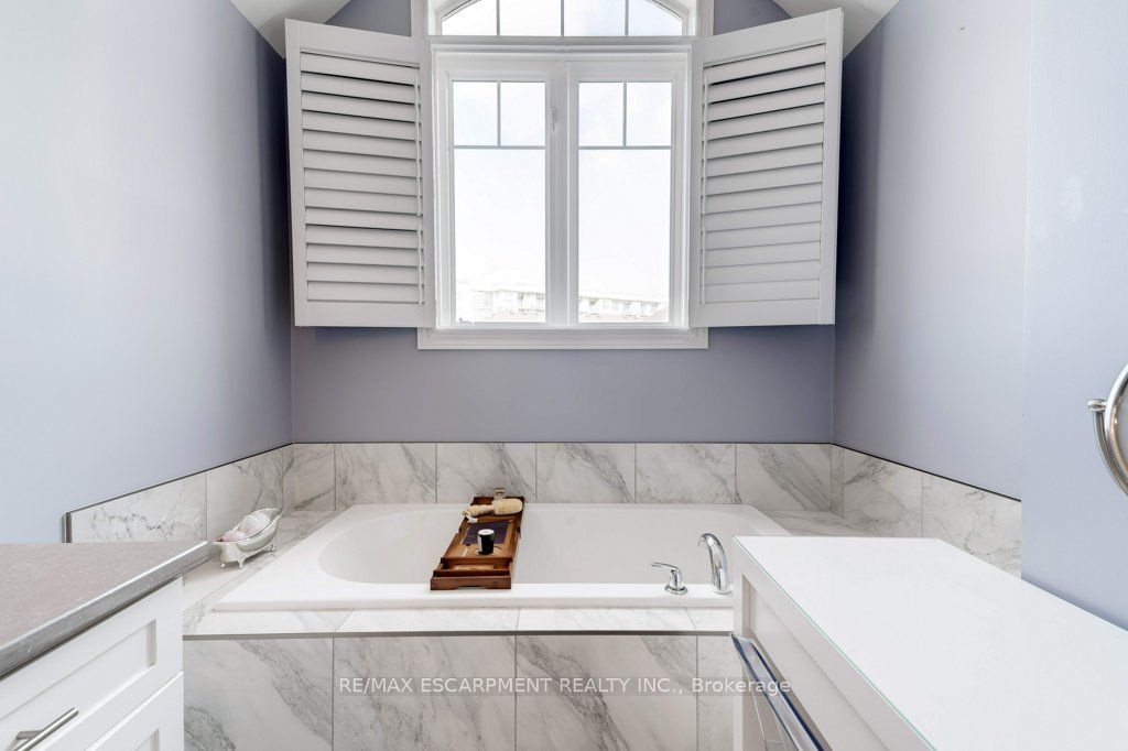 98 Shoreview Place, #12