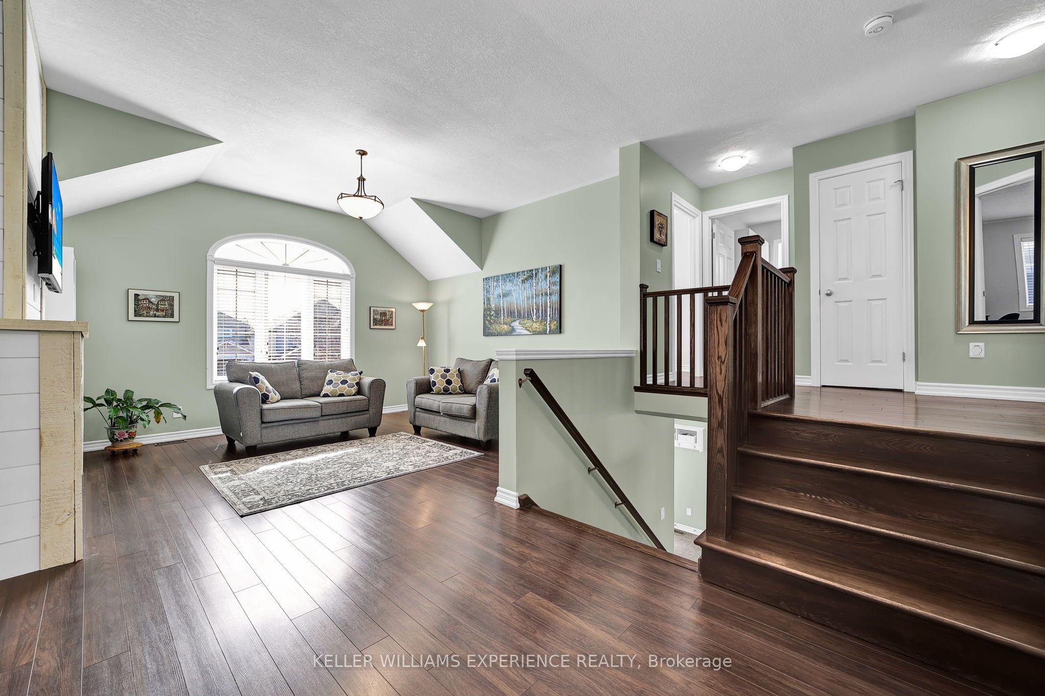 13 KAYLA Crescent