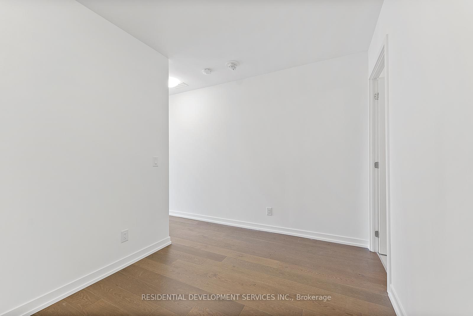 3 Bedrooms Condo at 15 Maryport Ave,  Toronto For sale