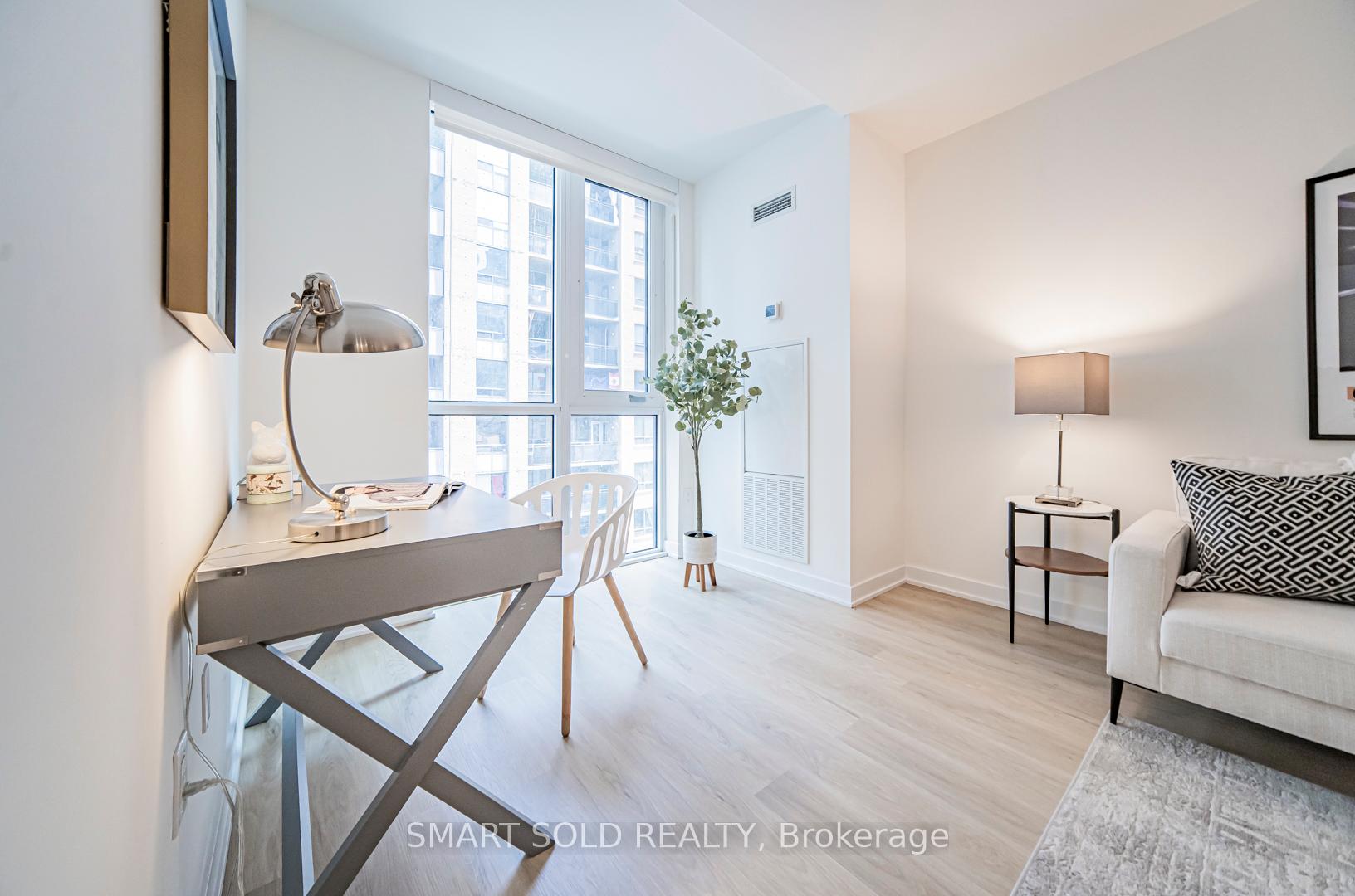2 Bedrooms Condo at 100 Dalhousie, Toronto For sale
