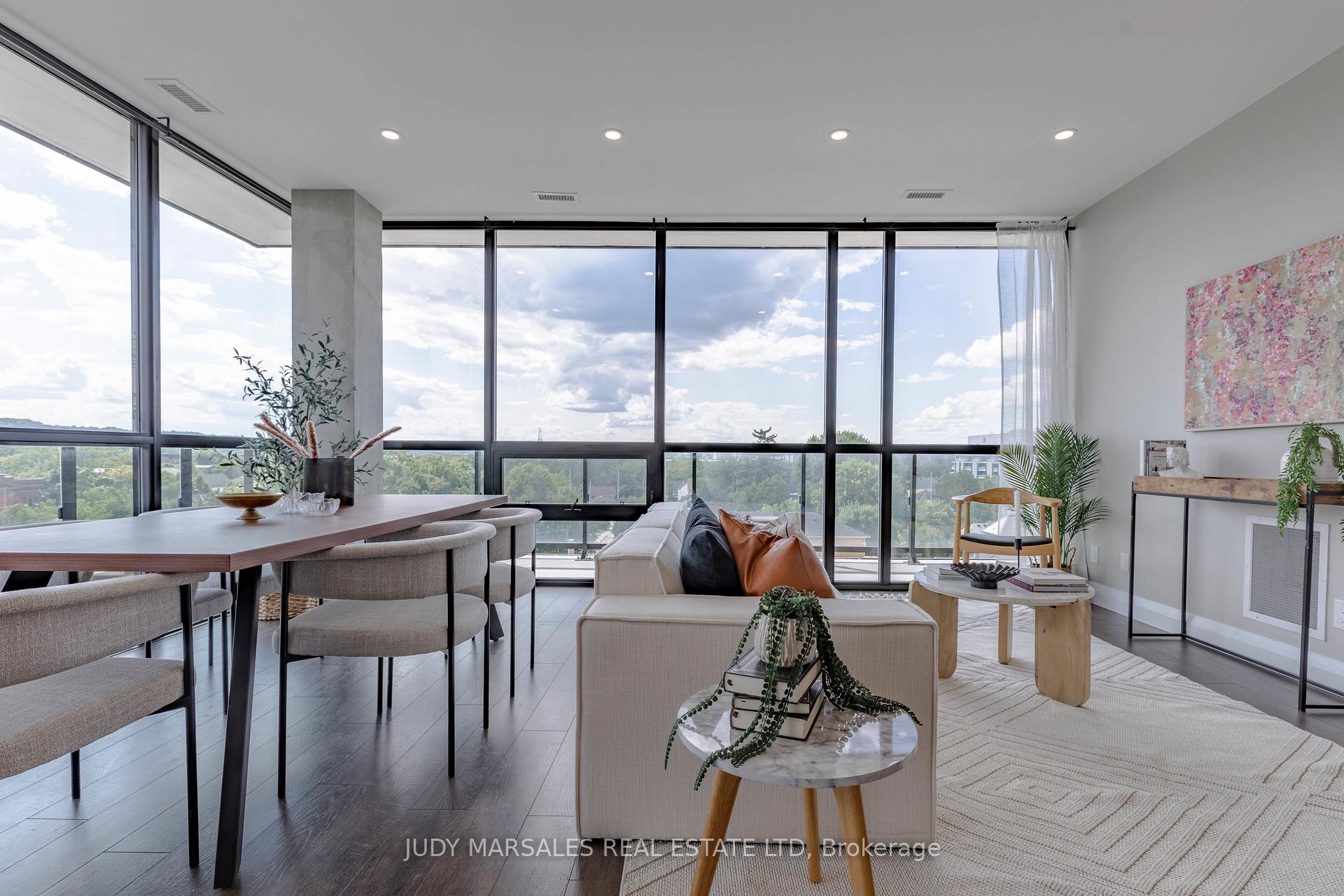 2 Bedrooms Condo at 101 Locke,  Hamilton For sale