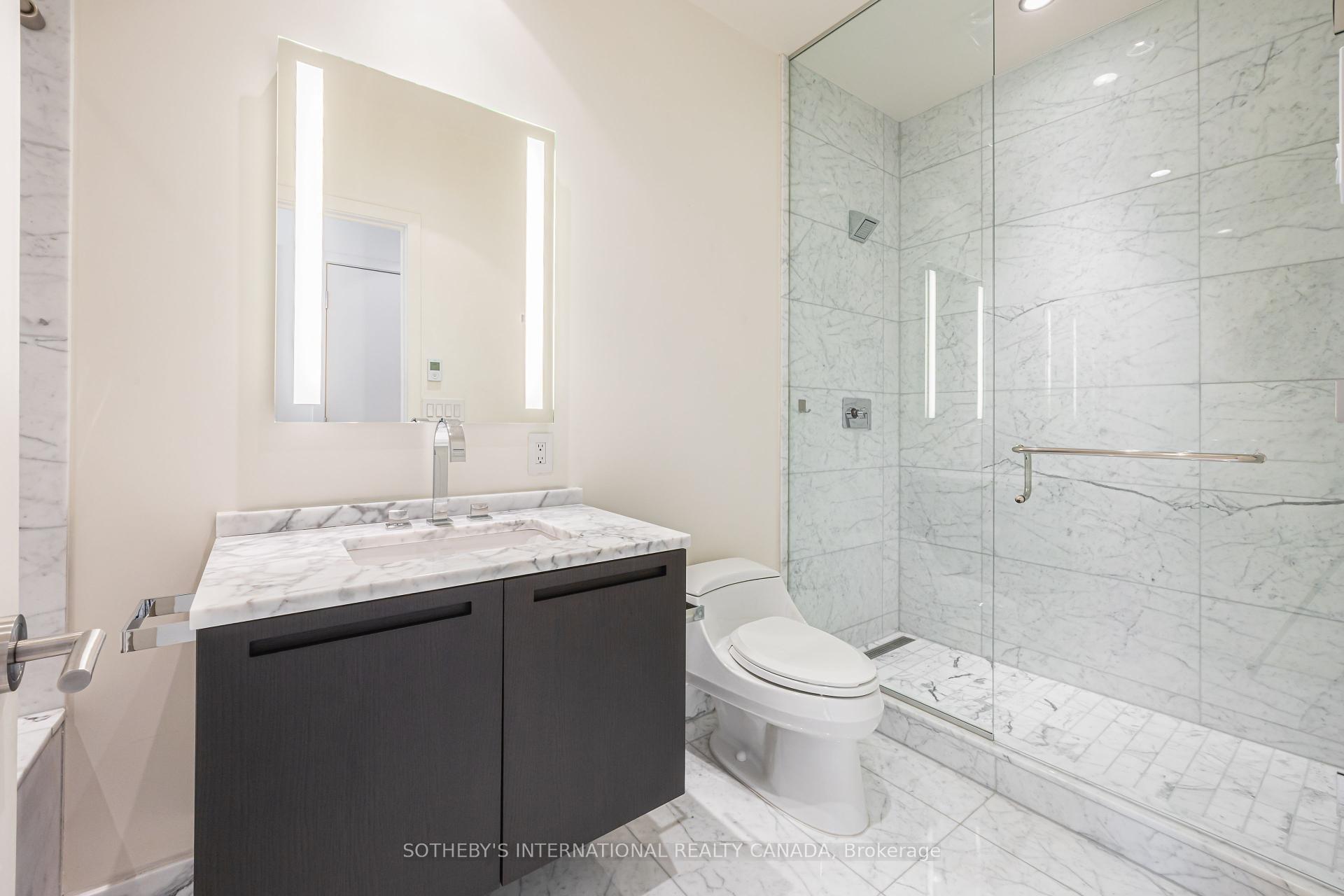 3 Bedrooms Condo at 180 University, Toronto For sale
