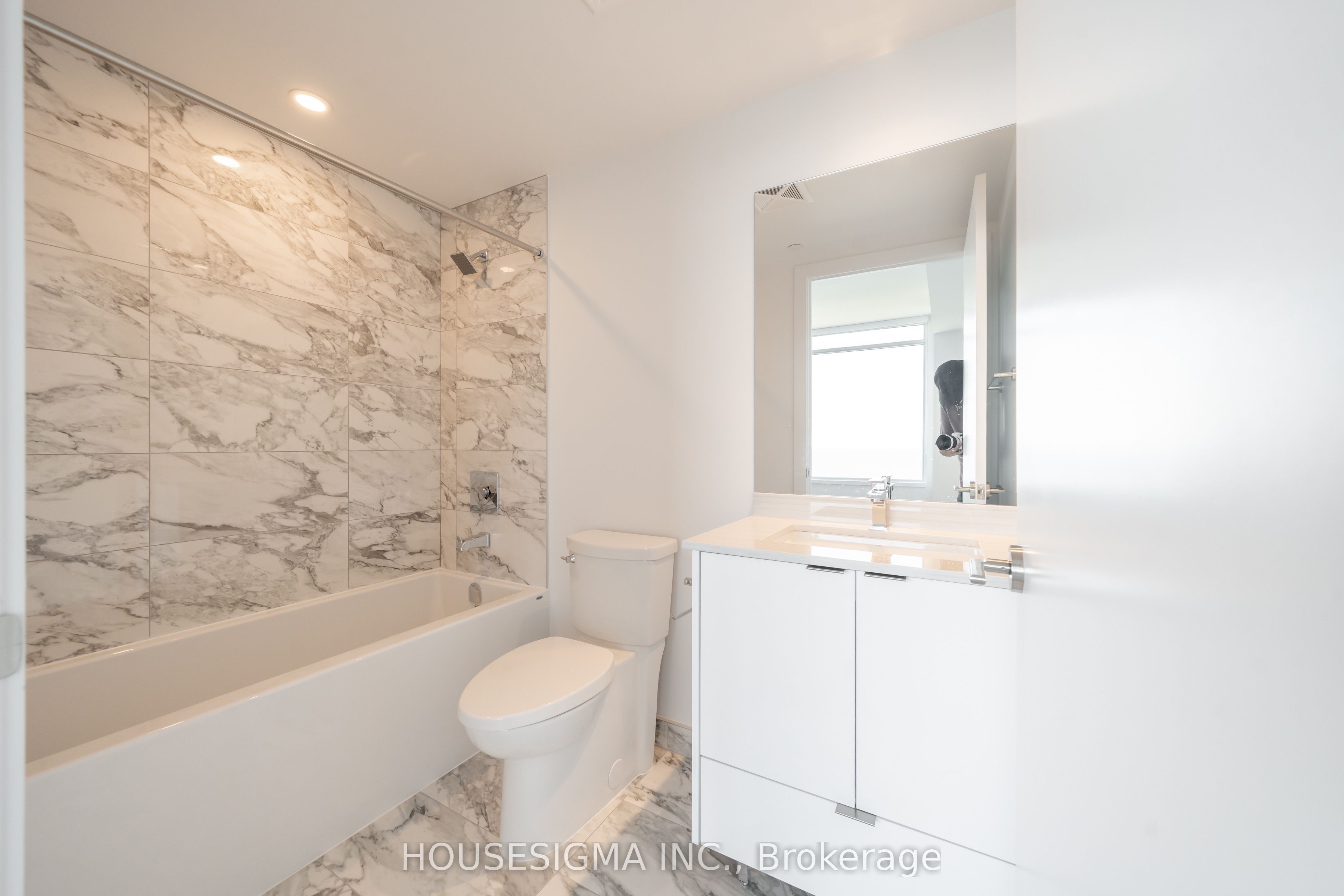 1928 Lake Shore Boulevard W, #4006