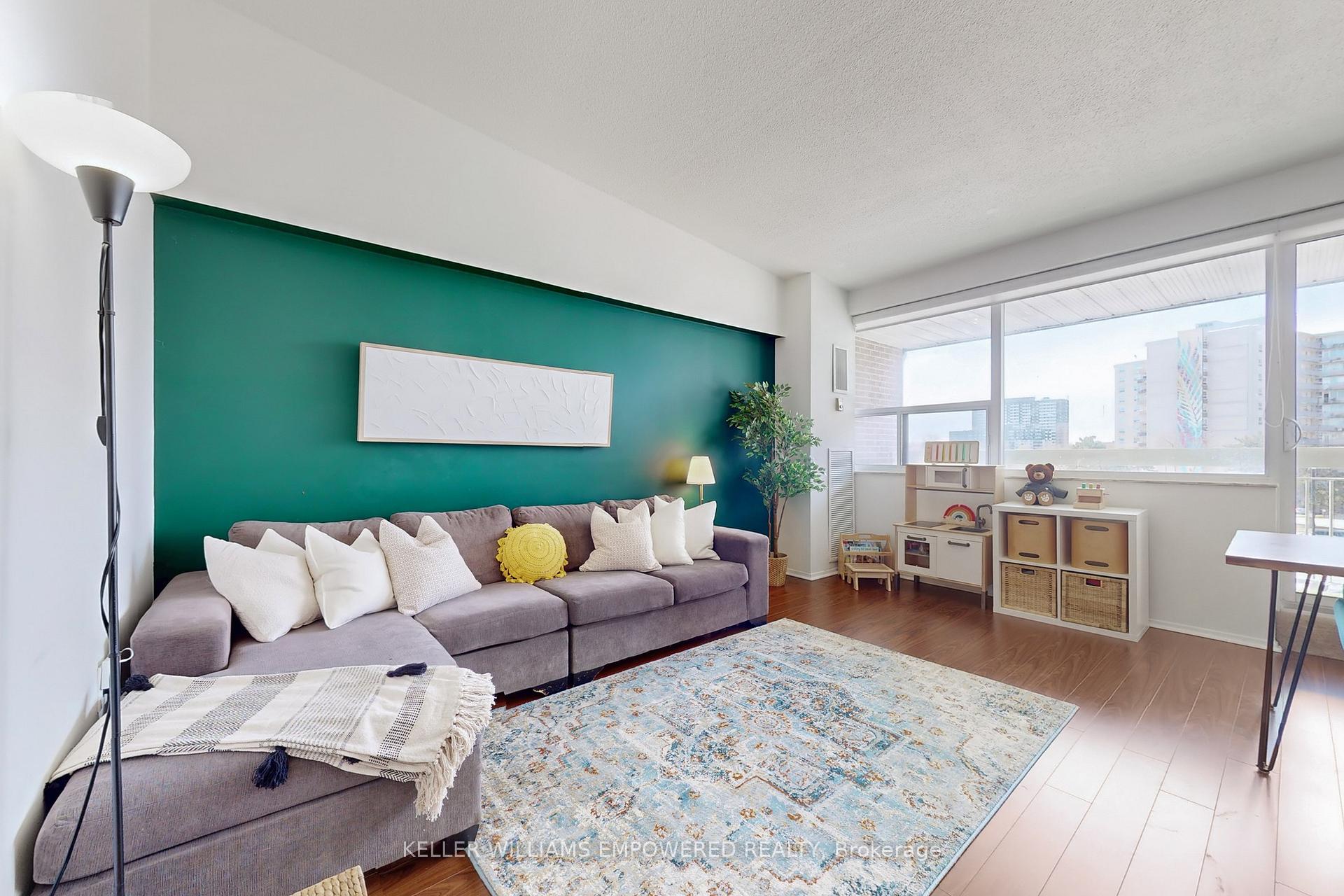 2 Bedrooms Condo at 4060 Lawrence, Toronto For sale