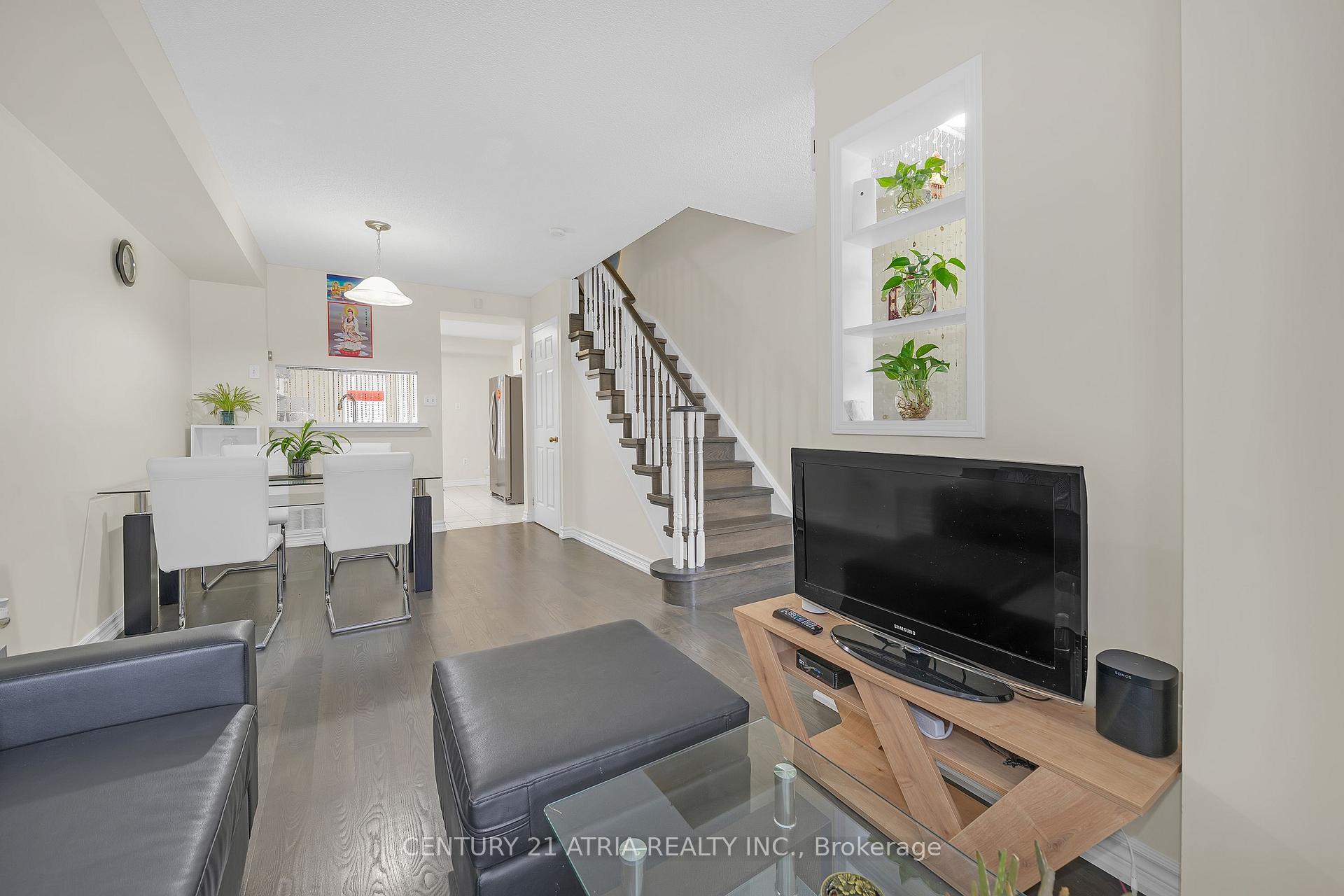 3 Bedrooms Condo at 9526 Sheppard,  Toronto For sale