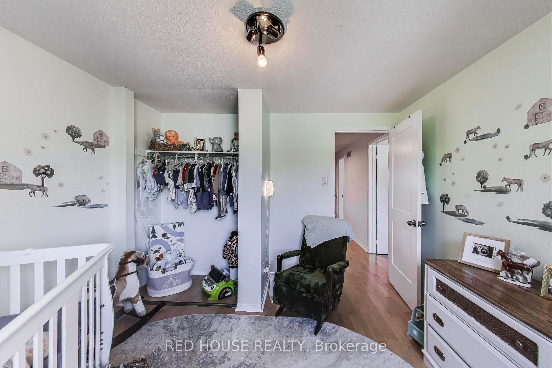4 Bedrooms Condo at 3510 South Millway, Mississauga For sale