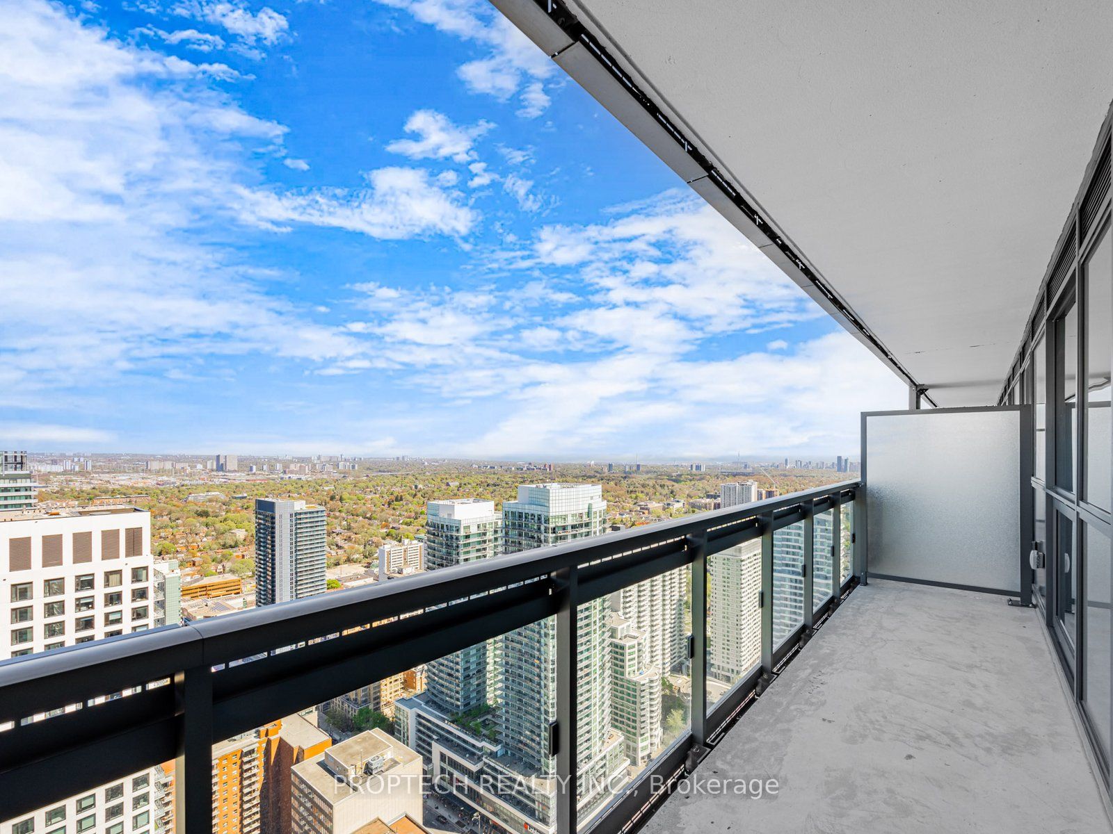 39 Roehampton Avenue, #4201
