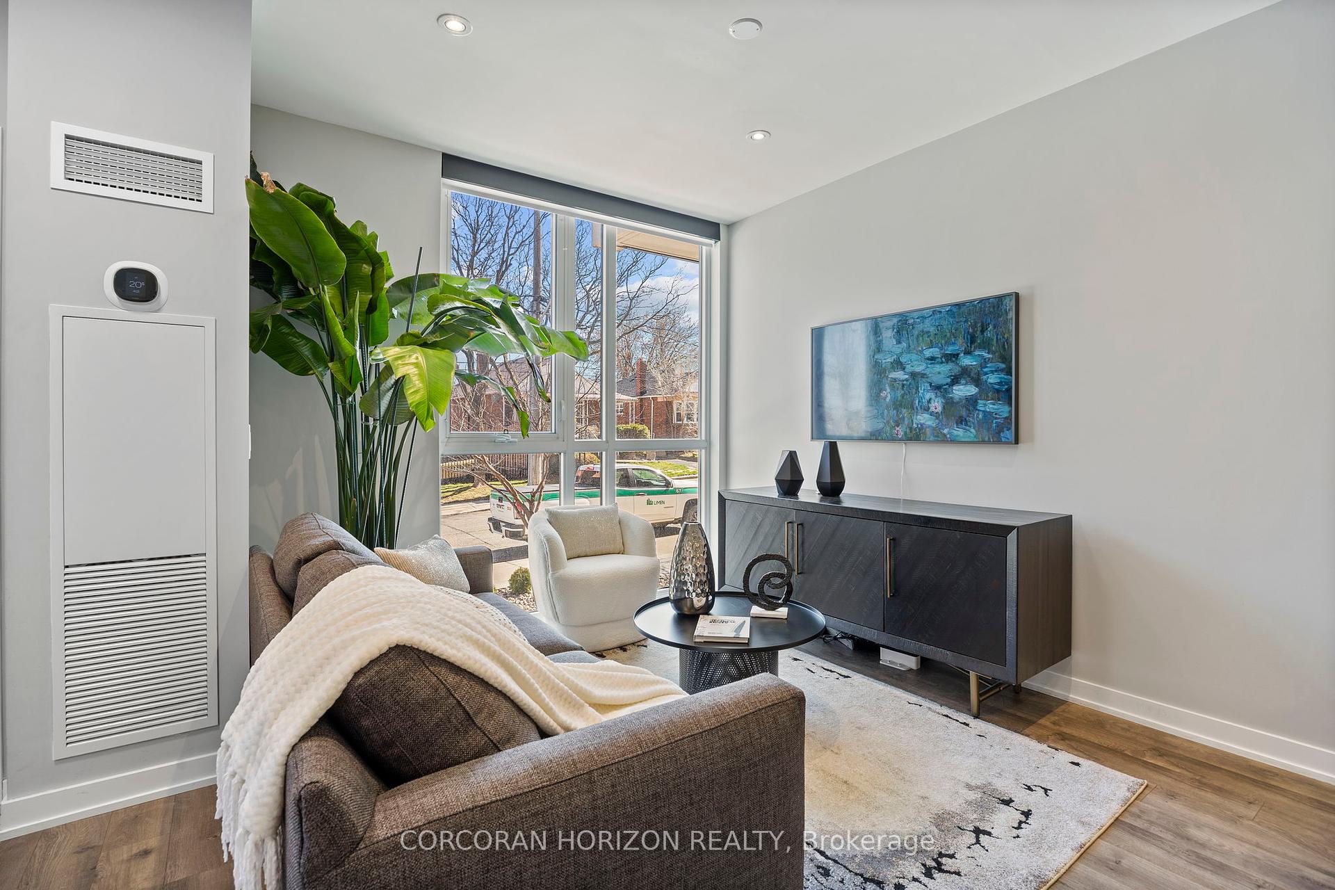 4 Bedrooms Condo at 70 Lanark, Toronto For sale
