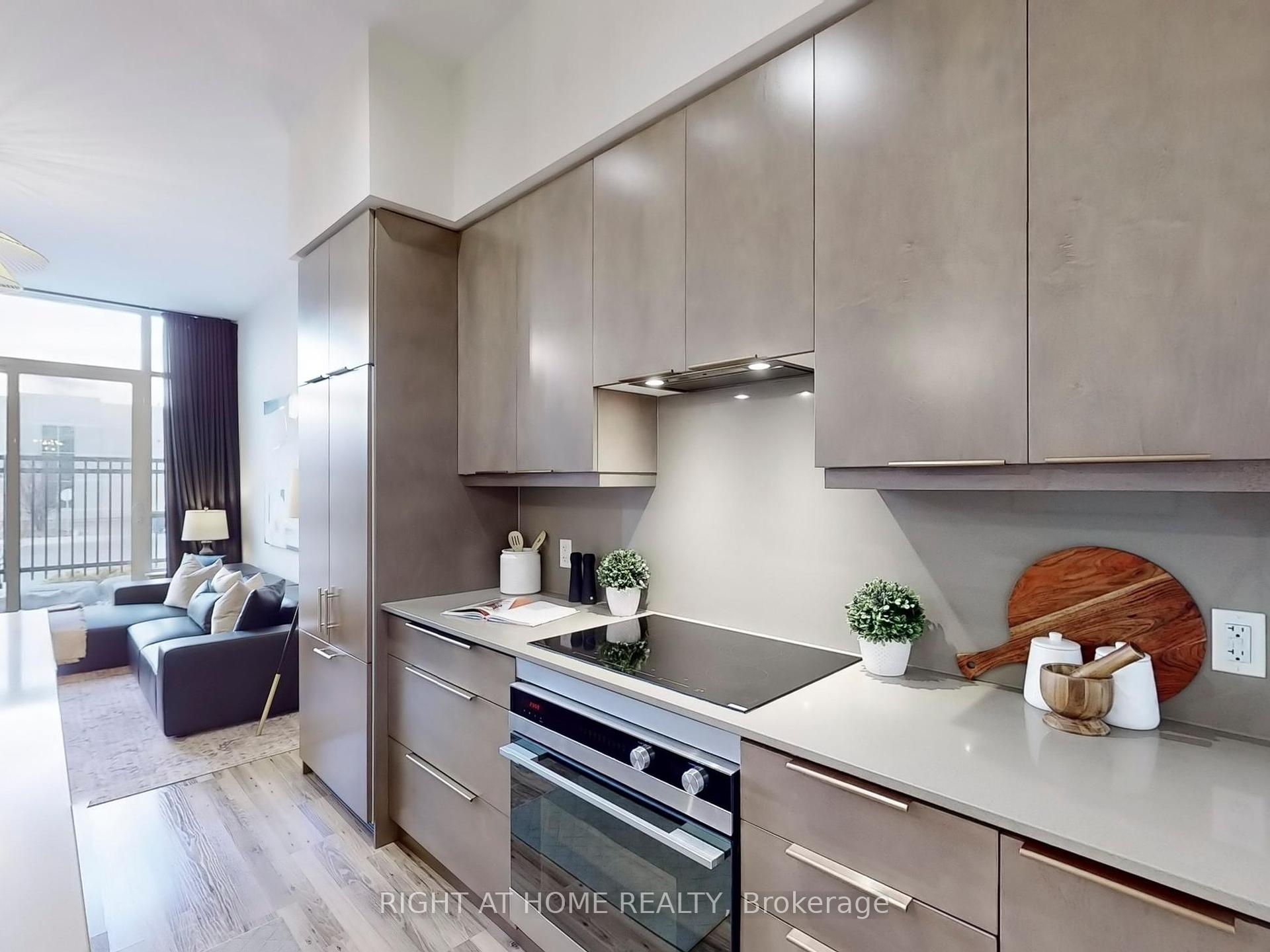 2 Bedrooms Condo at 9075 Jane, Vaughan For sale