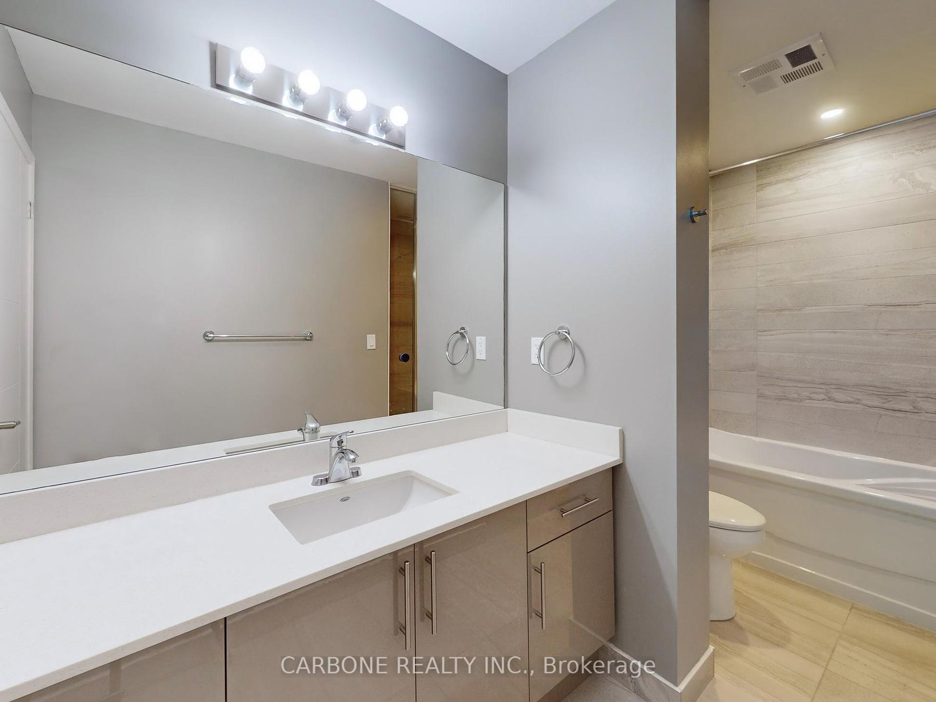 3 Bedrooms Condo at 2900 Hwy 7, Vaughan For sale