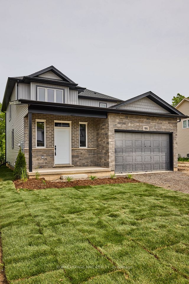 195 Hodgkins Avenue, Thorold, ON L2V 0M6
