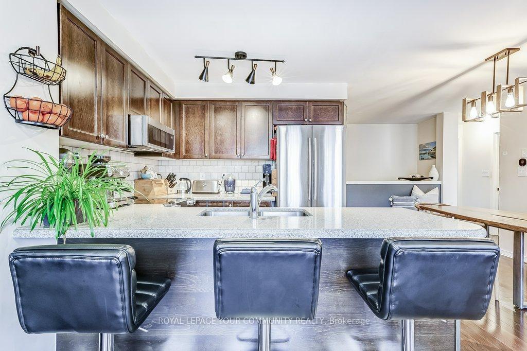 4 Bedrooms Condo at 651 Warden, Toronto For sale