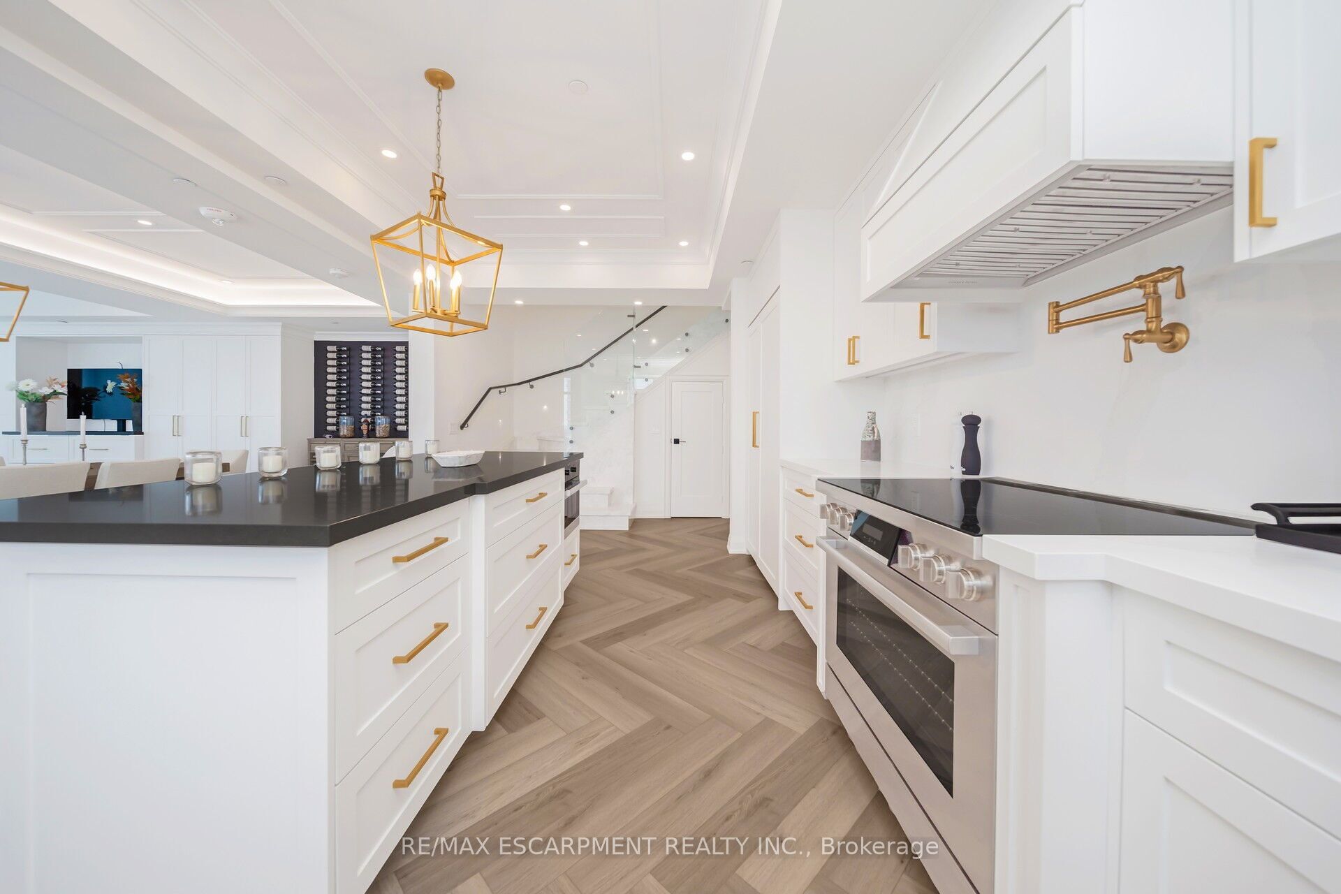 16 Concord Place, #905
