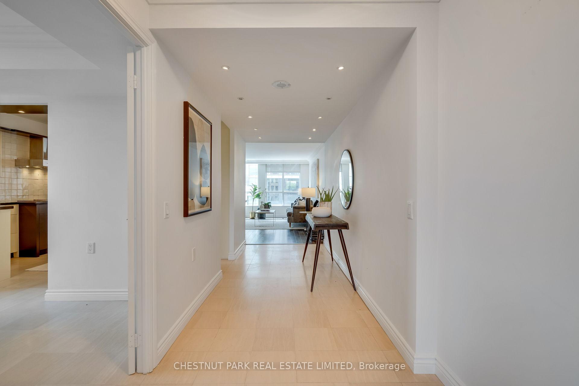 3 Bedrooms Condo at 388 Bloor, Toronto For sale