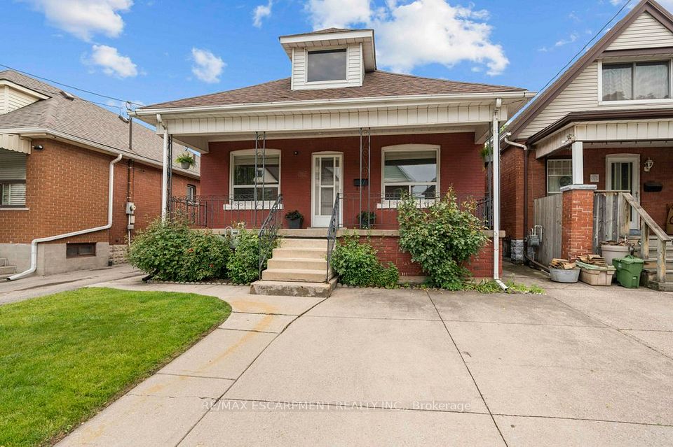 276 Balmoral