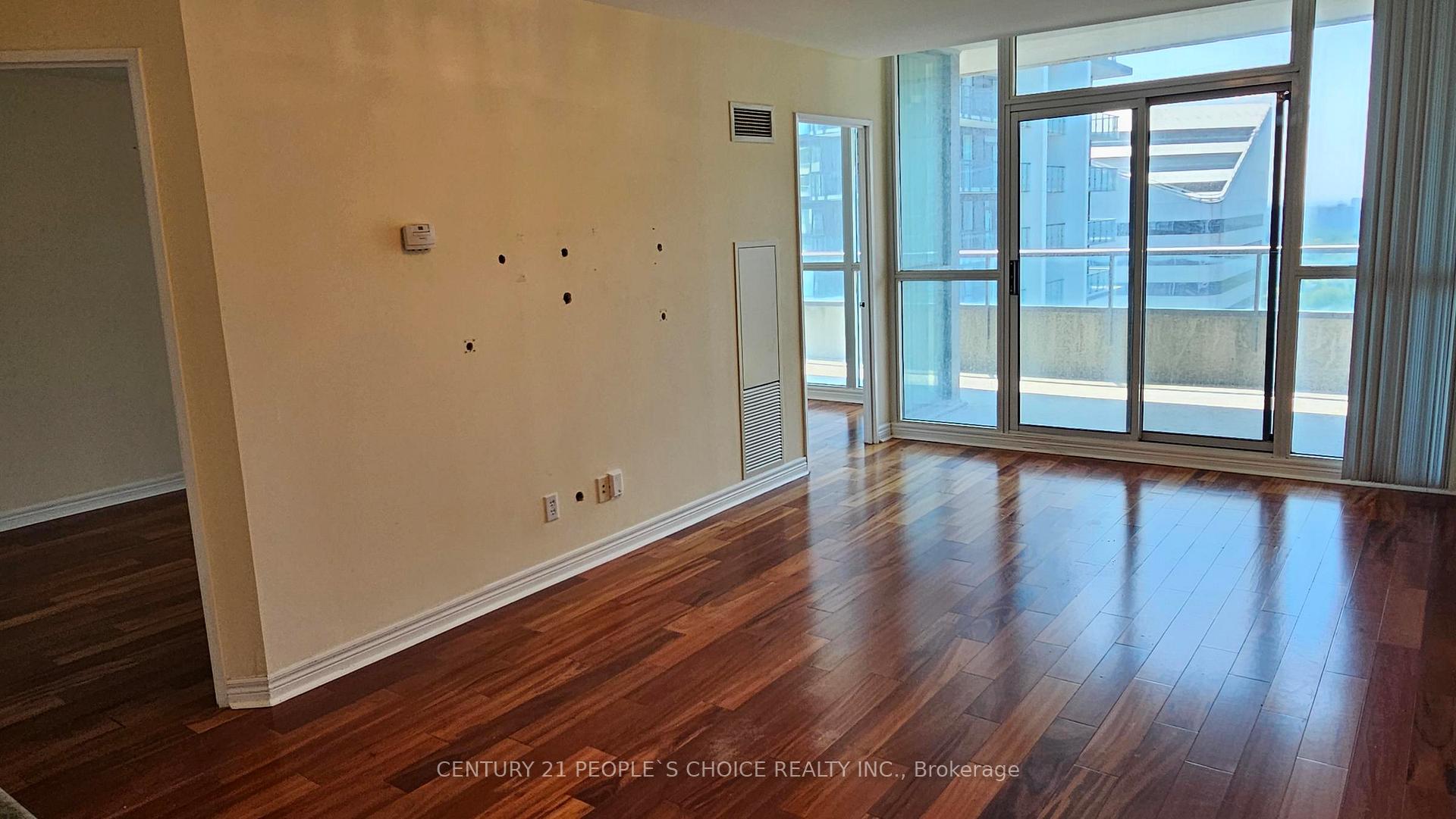 2 Bedrooms Condo at 23 Hollywood, Toronto For sale